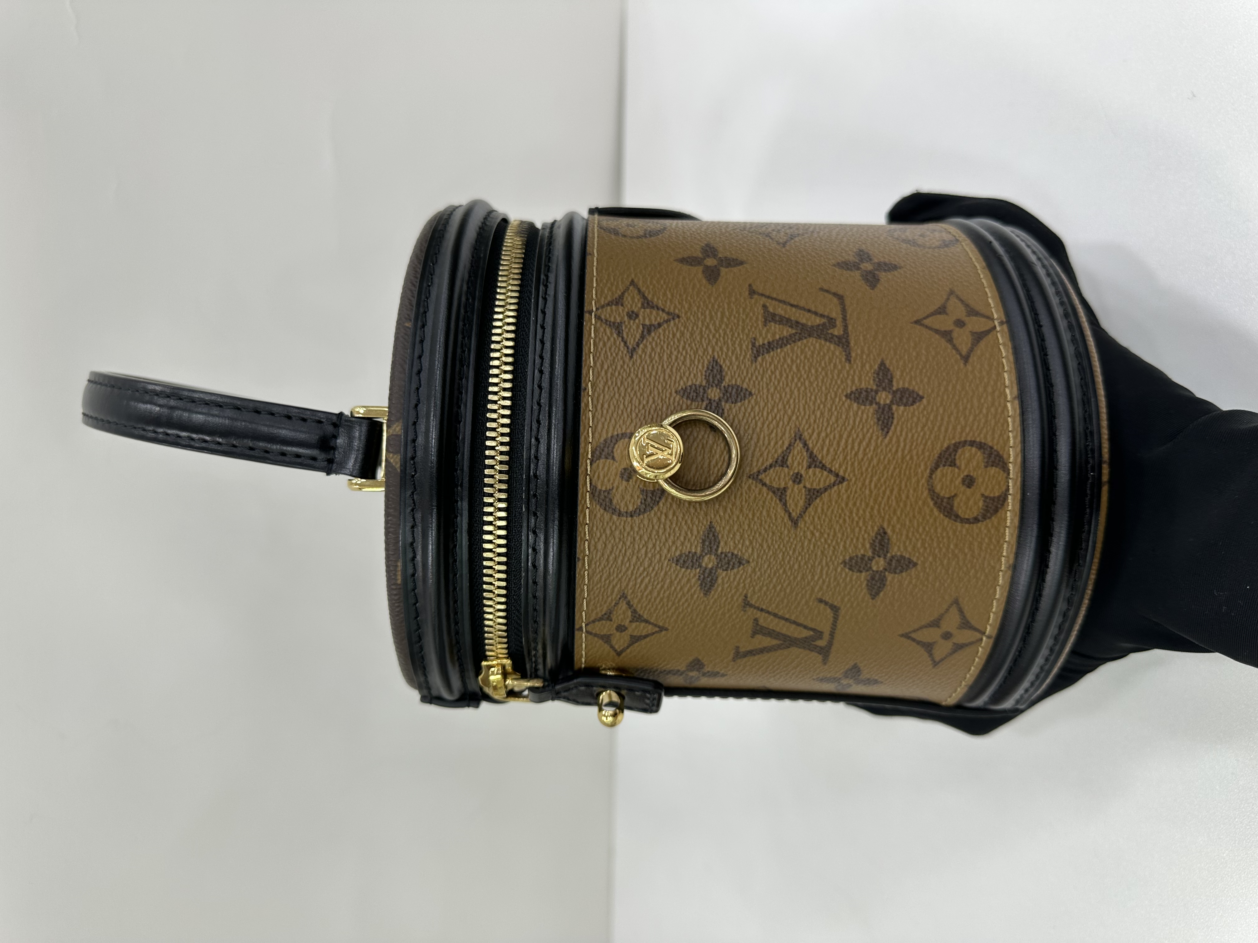 直播貨品 |  [1個-$100 2個-$300］GG05