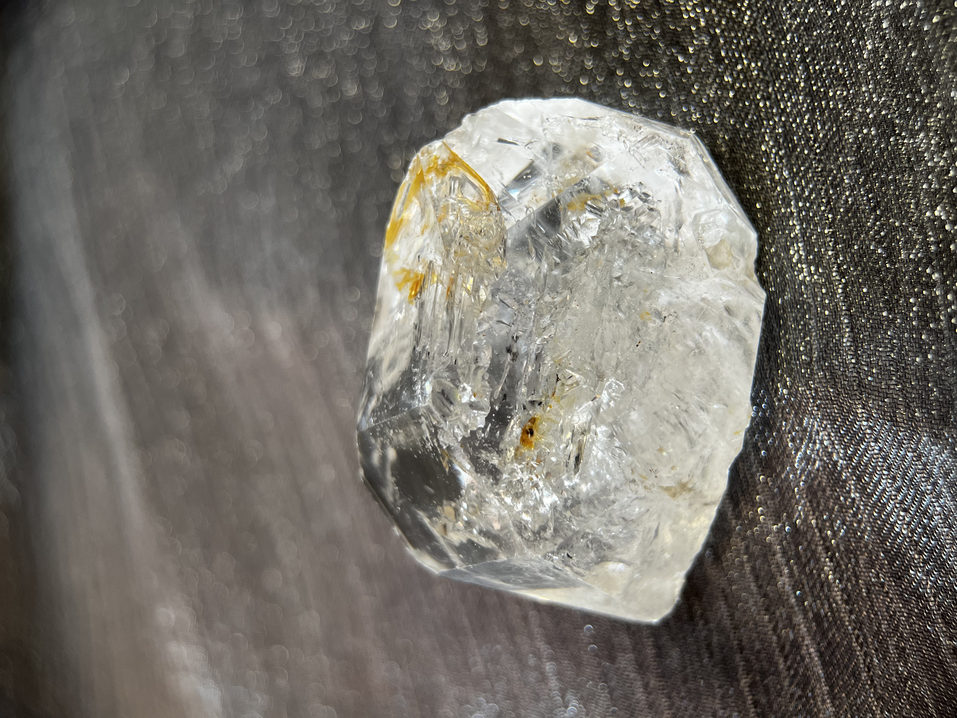 29RA148 原石｜閃靈鑽 🌈｜4.3 cm