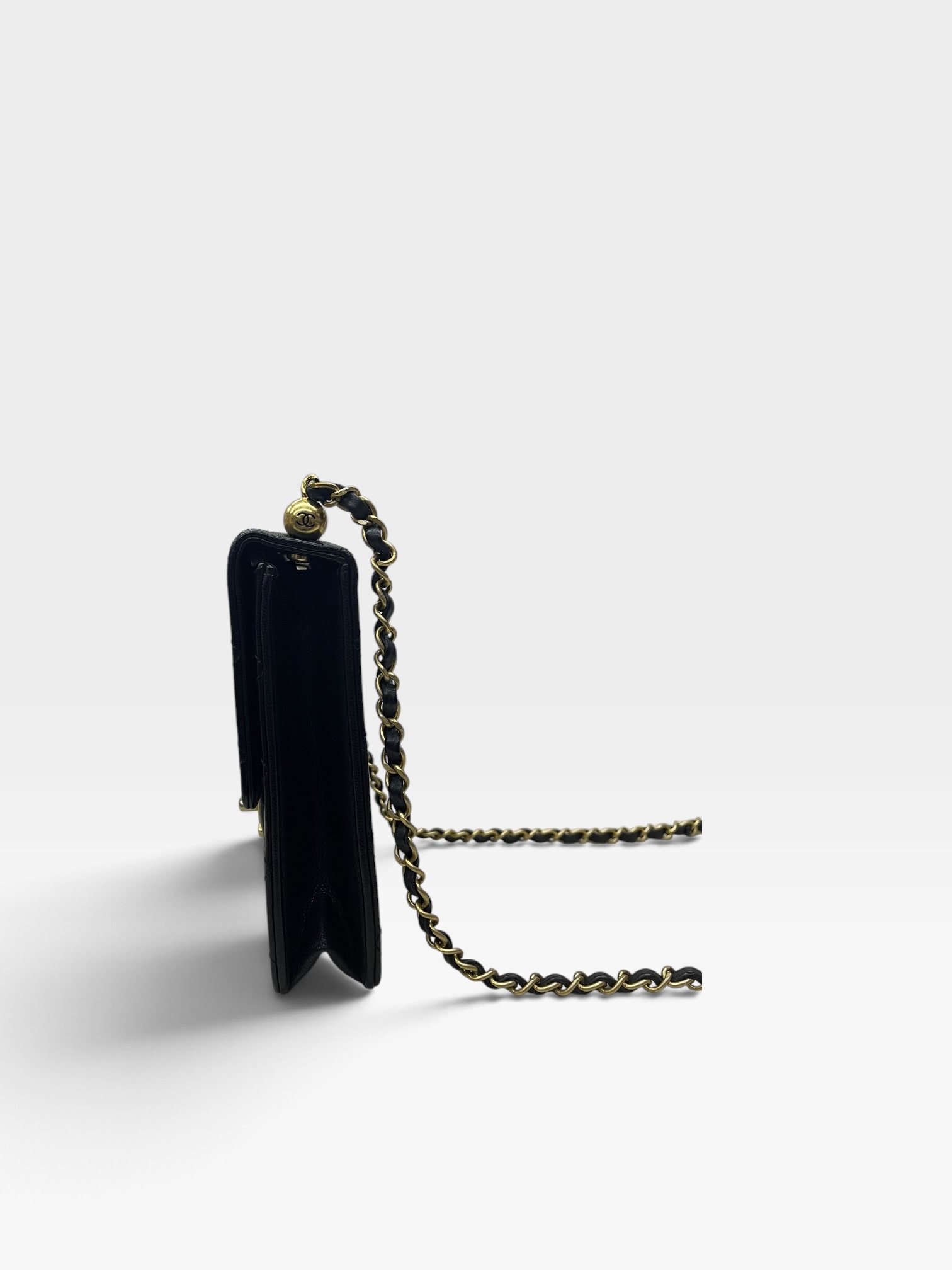 Pre-Owned CHANEL Chic Pearls Flap Bag / Product Code: 102911