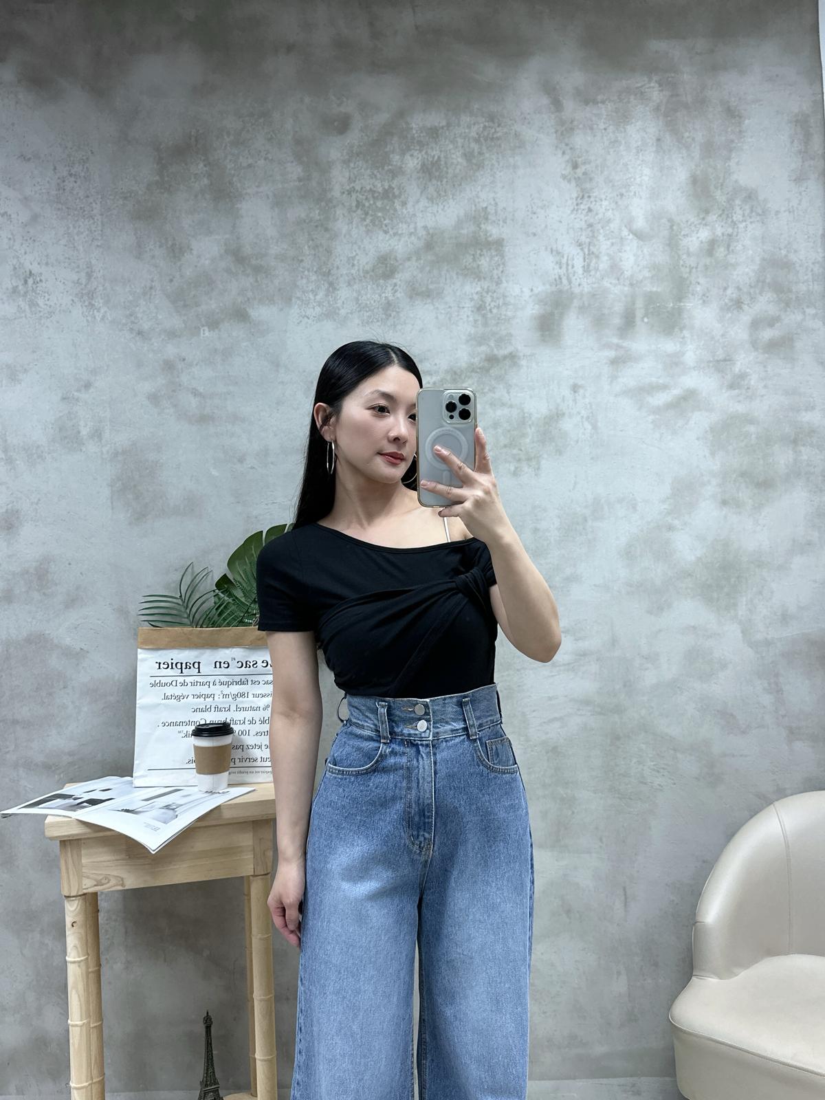 L08 設計感扭結Top
