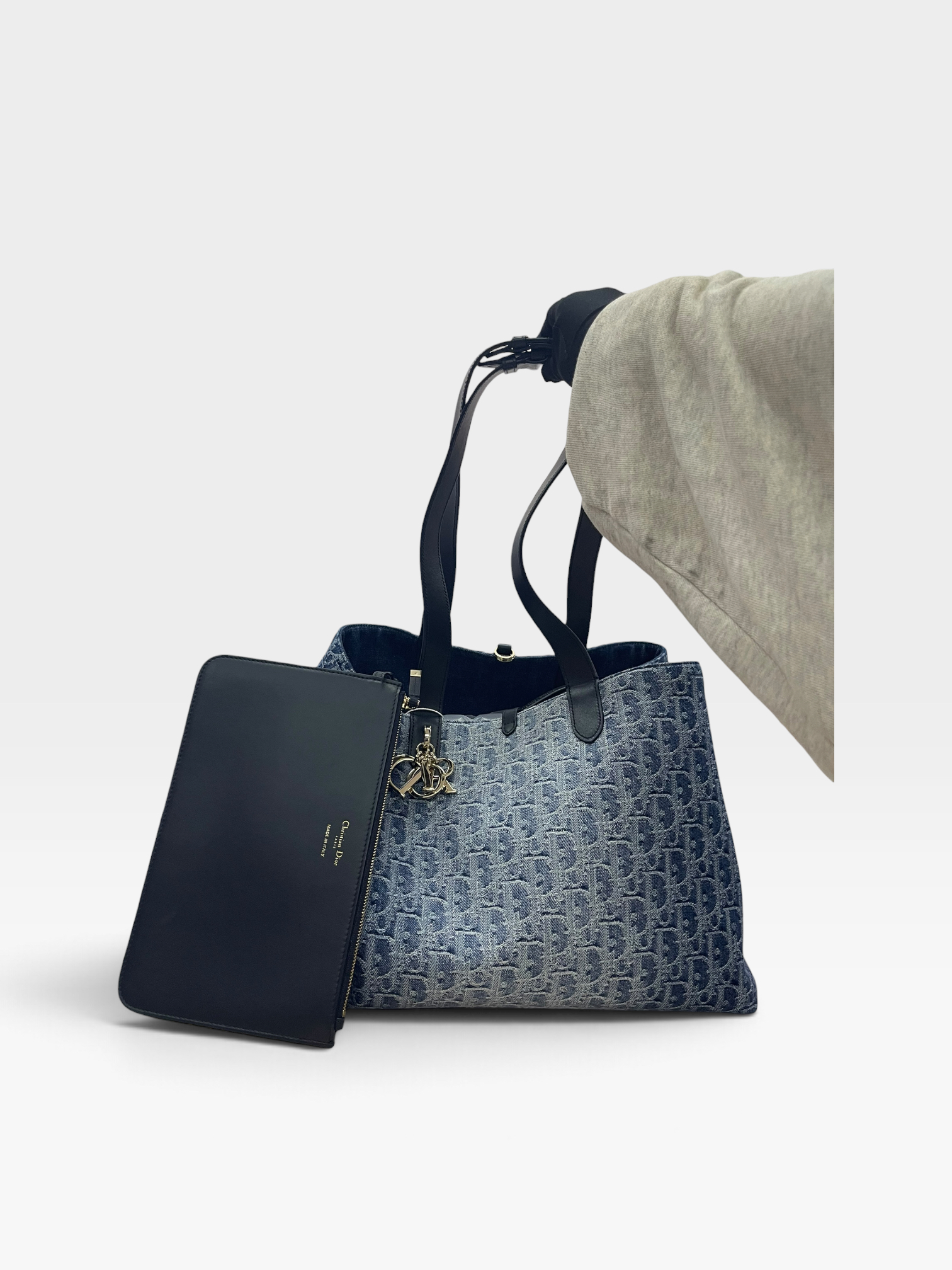 Pre-Owned DIOR Toujours bag / Product Code: 100101
