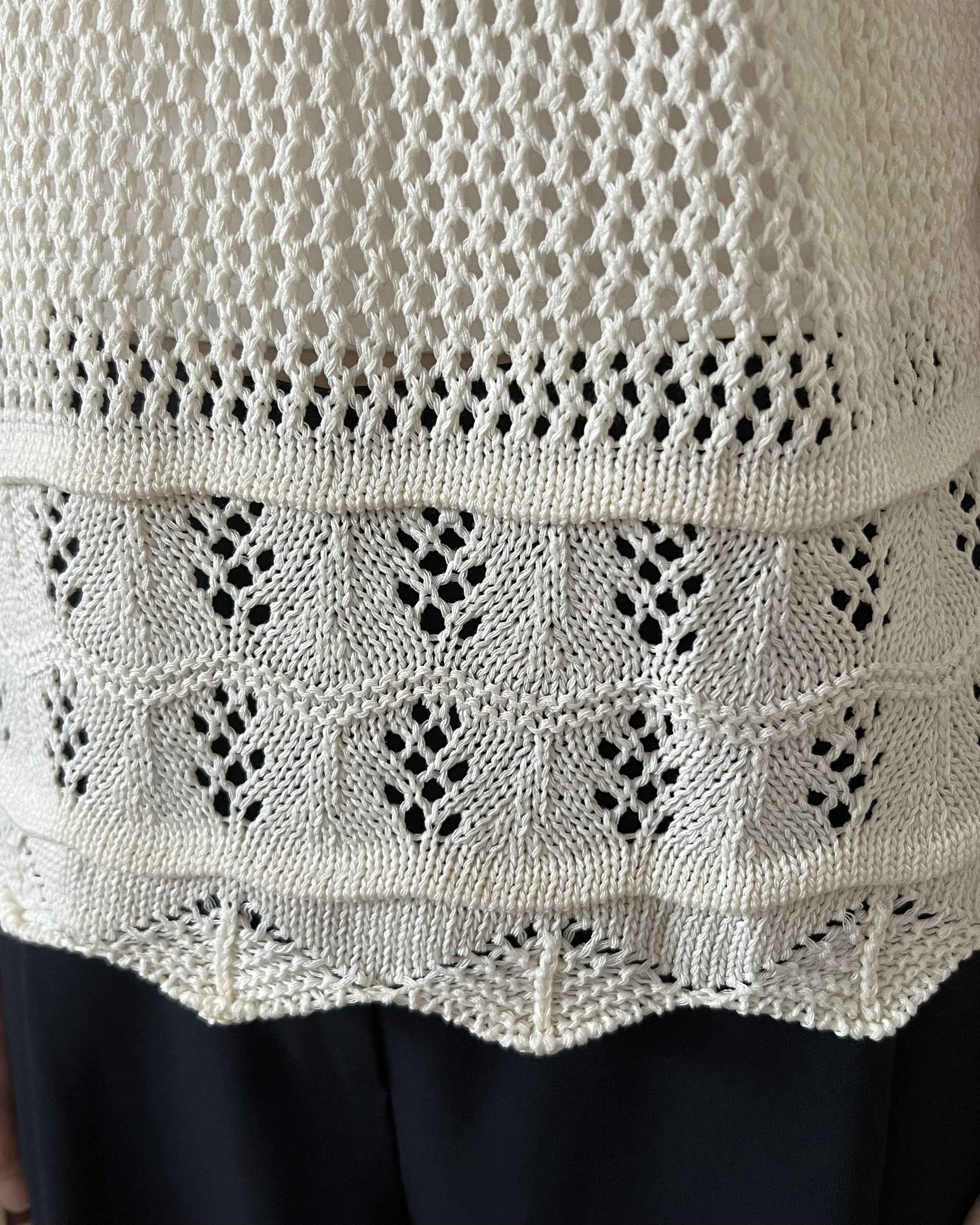 甜價鏤空花邊針織上衣 包容度大 現貨