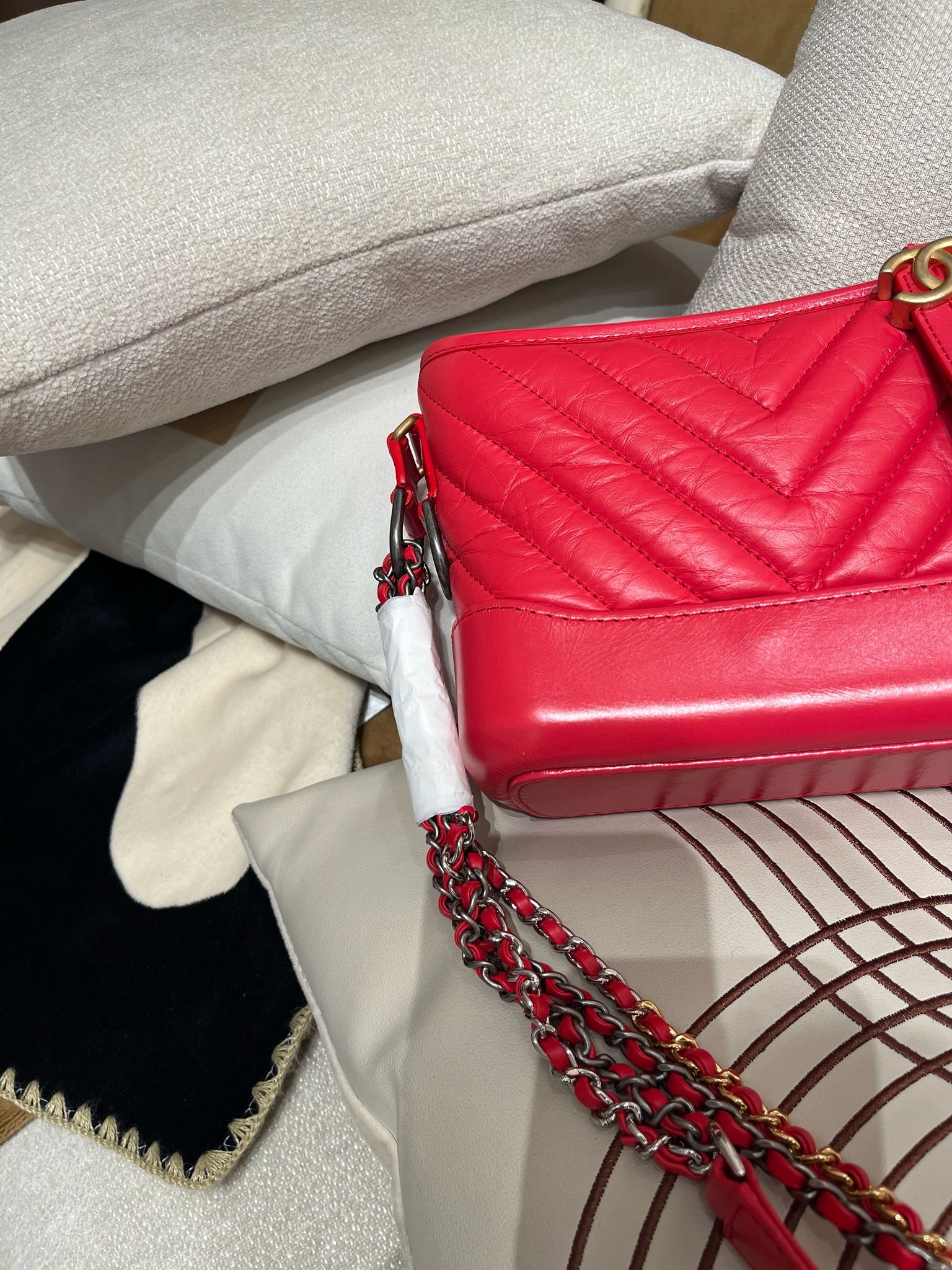 Chanel Gabrielle hobo small 牛皮金扣 100%Authentic ,未使用品 ✅29貼✅塵袋✅box  