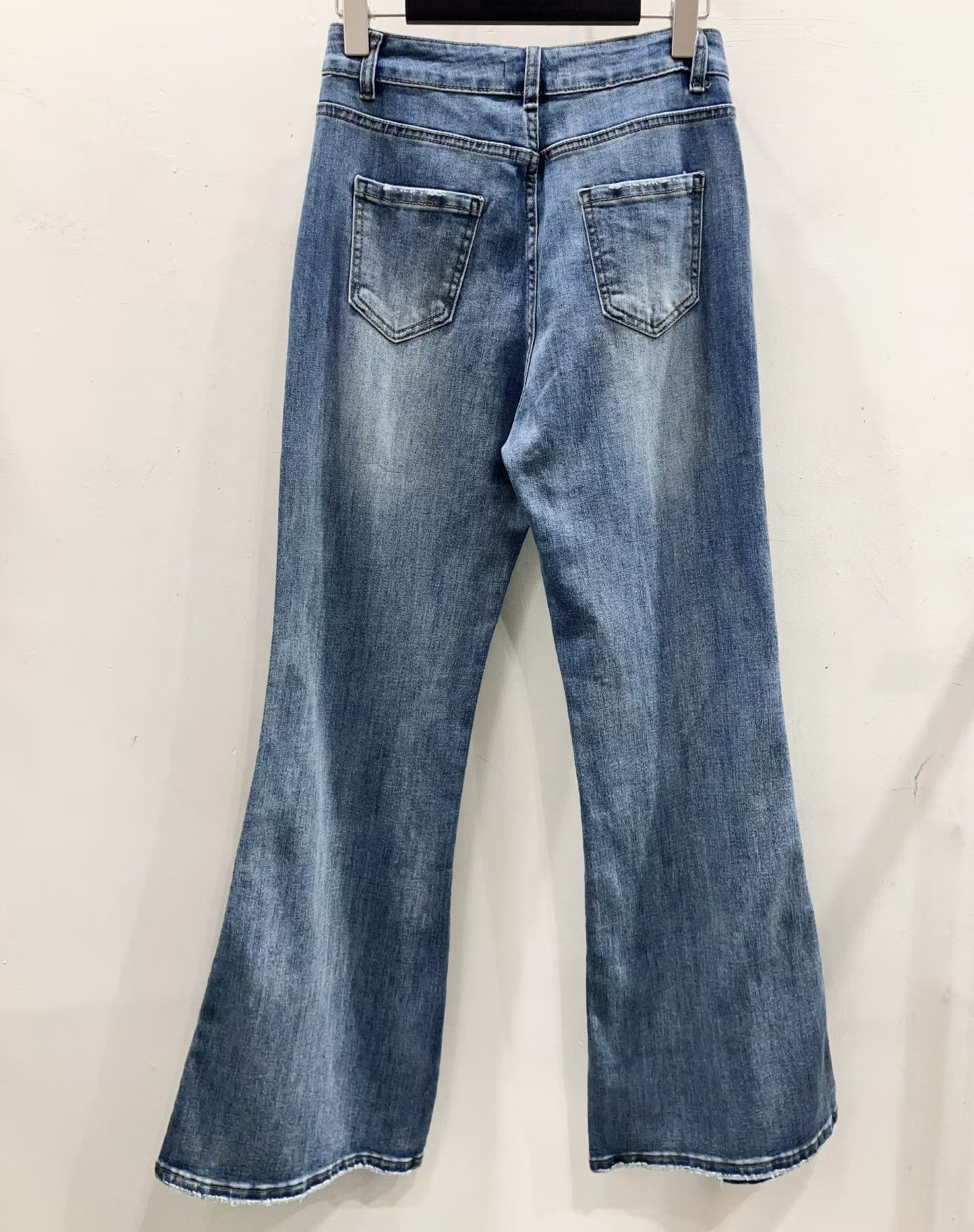 鍋釘星⭐️微喇叭牛仔褲