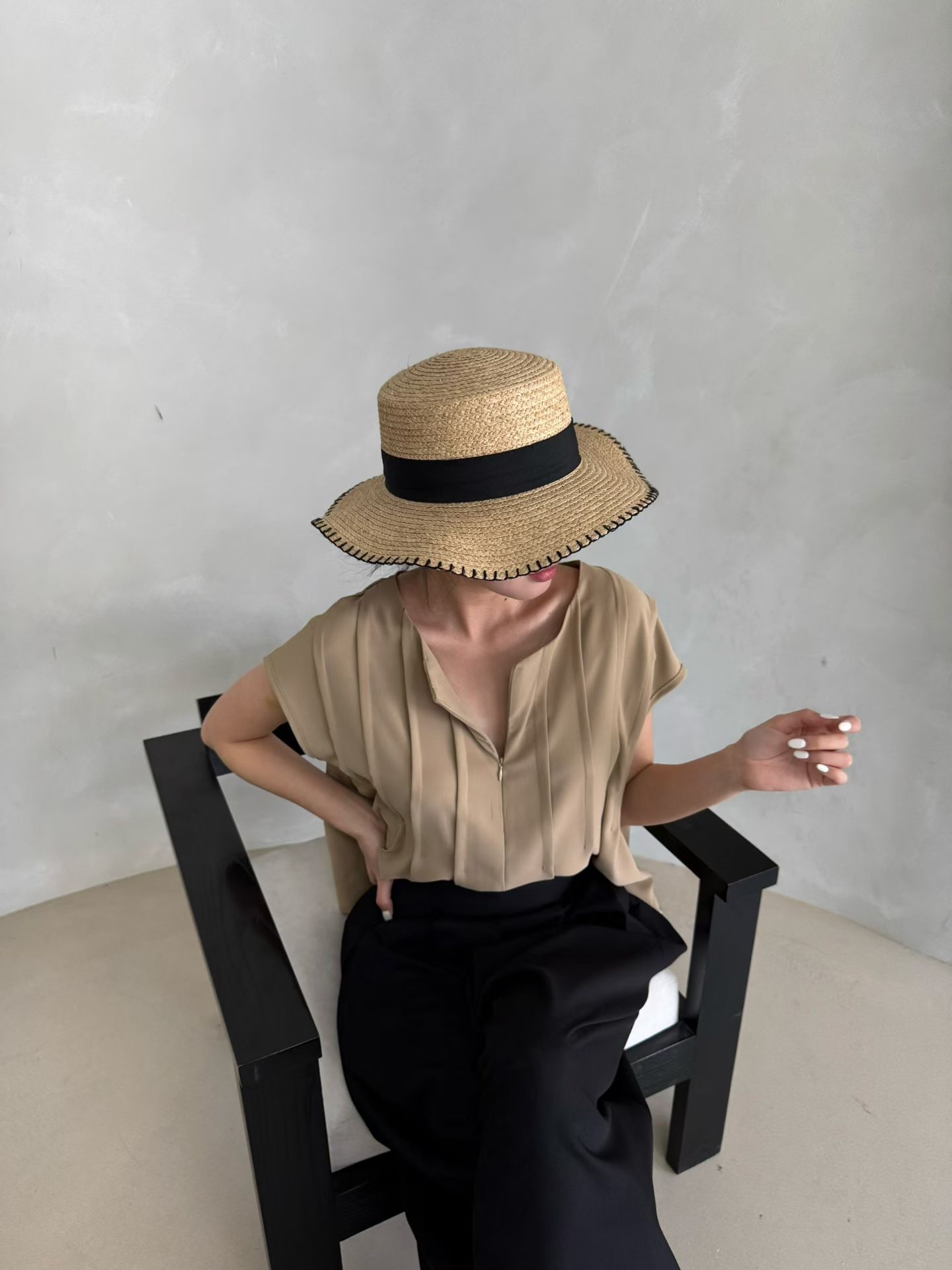 M8 拉鏈v領直紋Top 