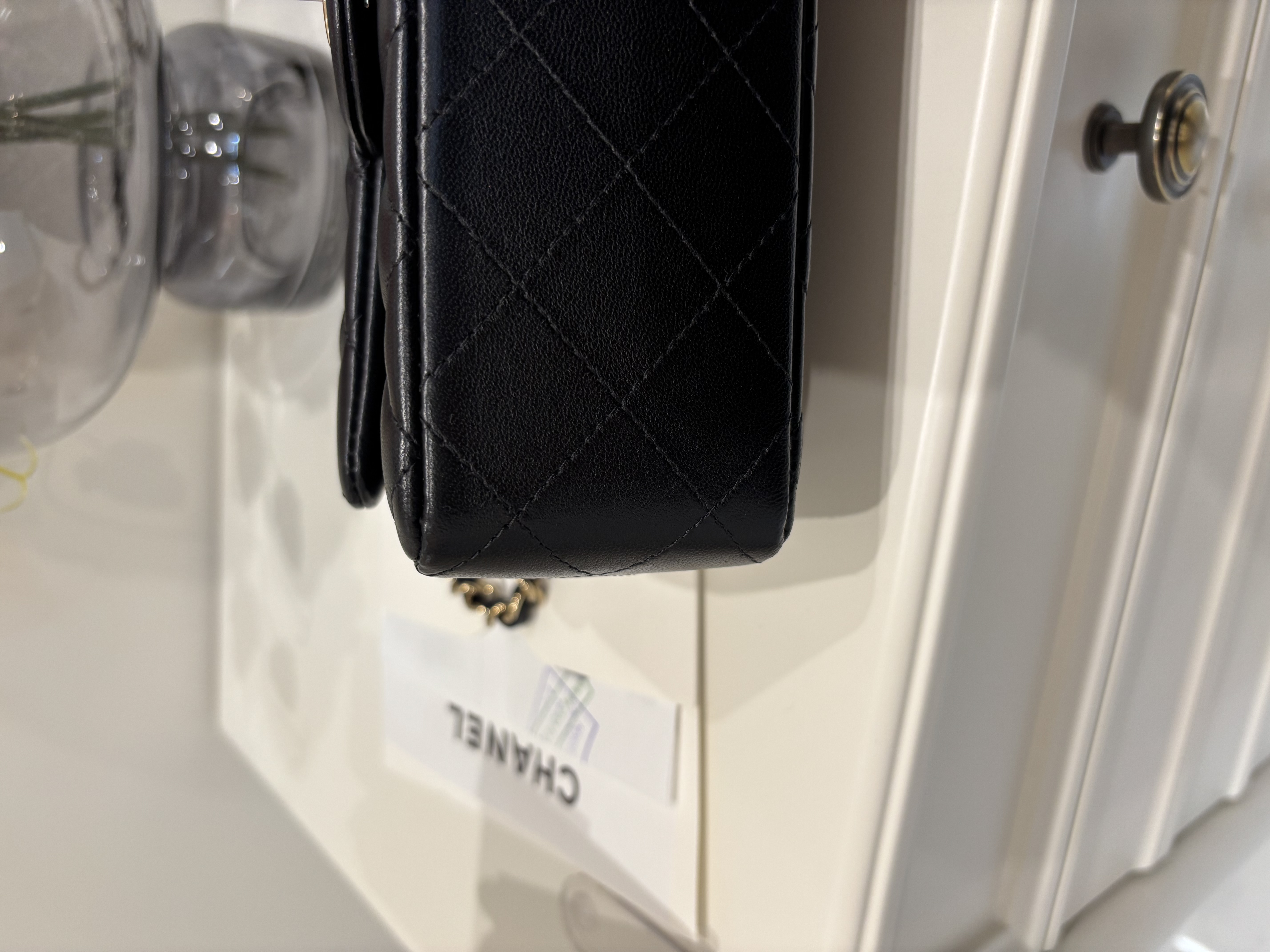 Chanel mini flap bag A69900 20cm classic flap 100%Authentic, 98%New ✅專門店收據✅晶片✅塵袋✅盒 
