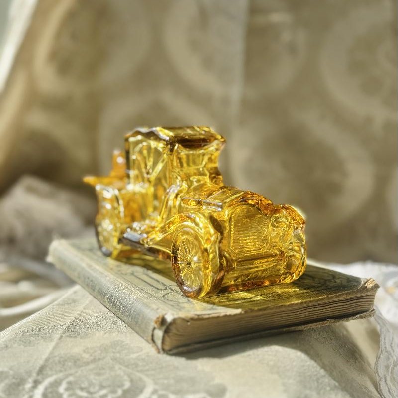 C.a. 1970-80s 1970s Avon Vintage Car Amber Glass Cologne Decanter (MT2393)