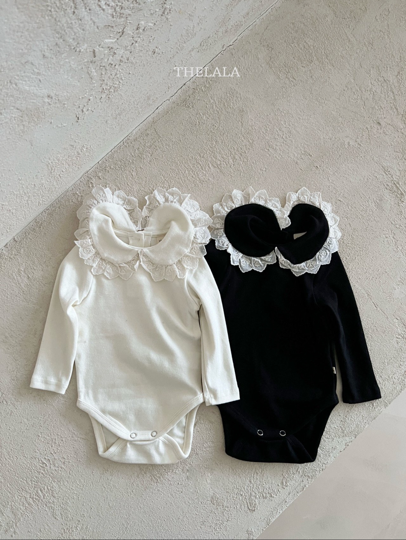 🌸預訂 韓國直送🌸🇰🇷THELALA兩色蕾絲花邊翻領長袖包屁衣