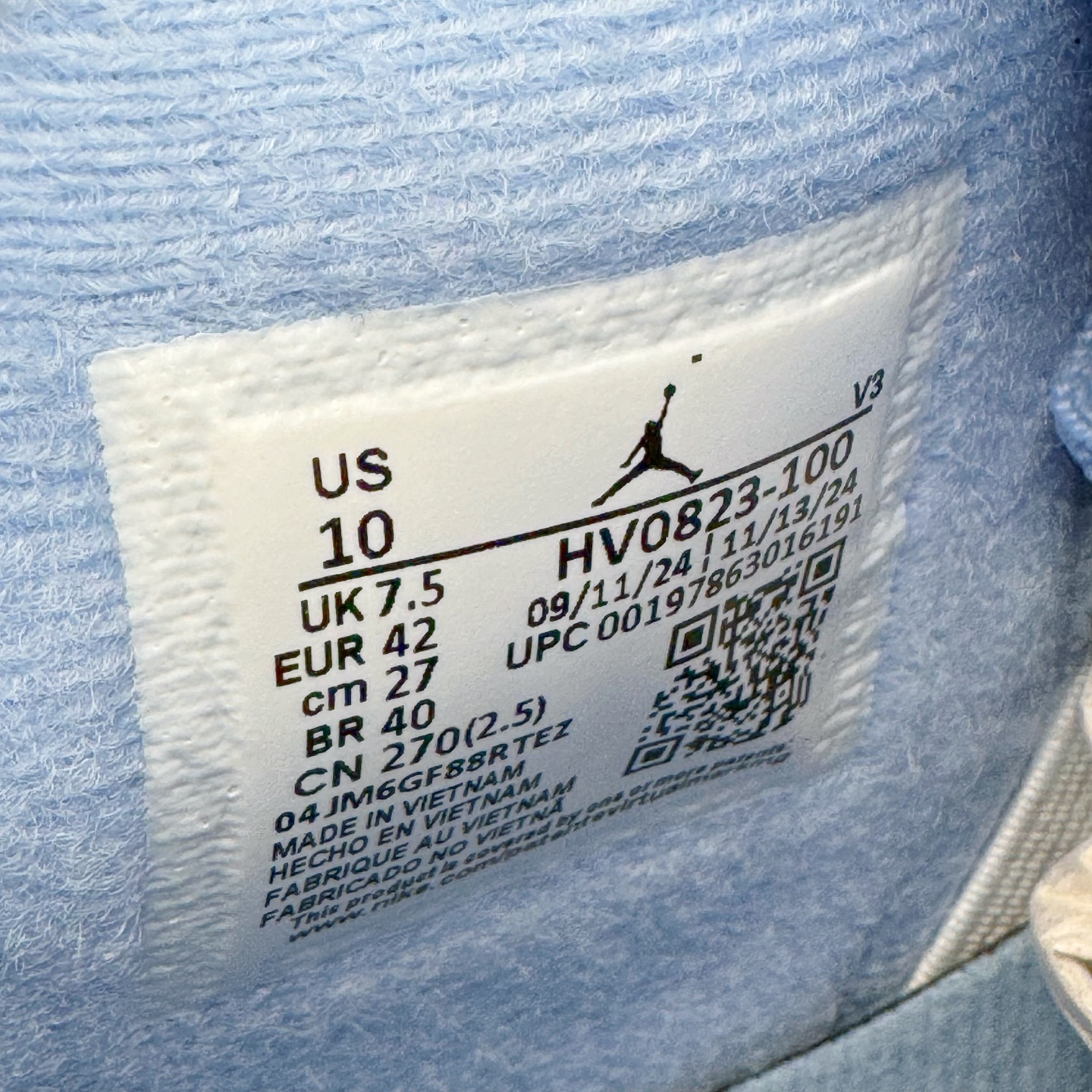 Air Jordan 4 Retro "Forget Me Not" HV0823-100