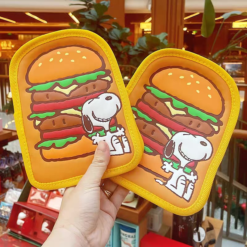 Peanuts Snoopy Gadget Case