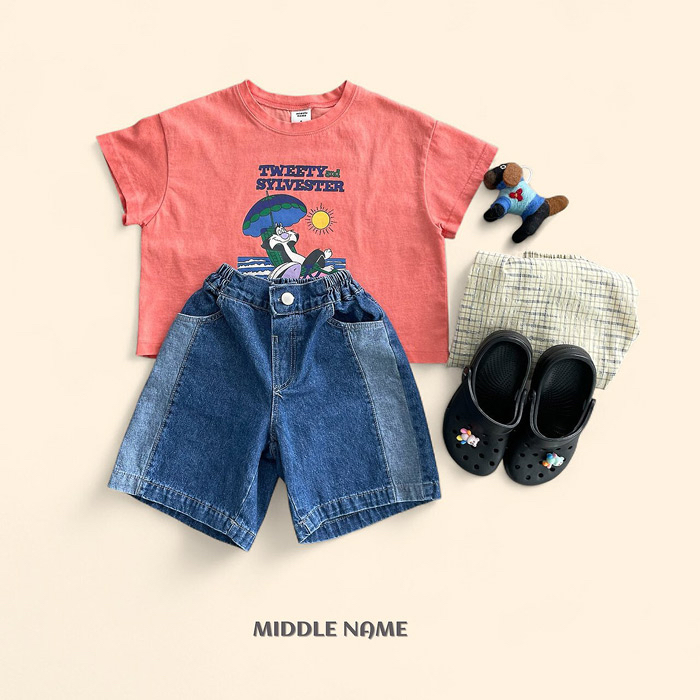 🇰🇷middle name tee