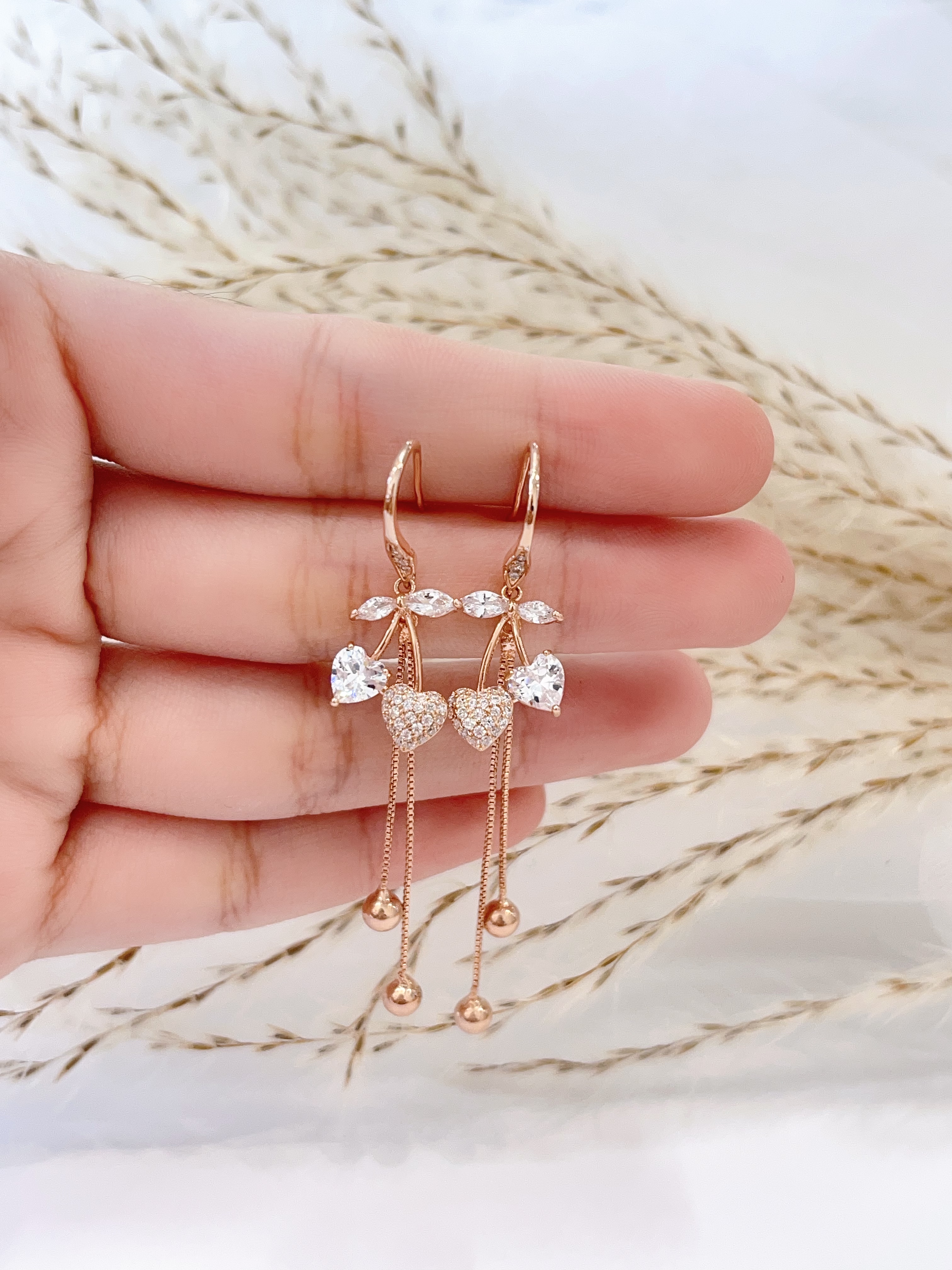 简约爱心小钻长流苏耳环