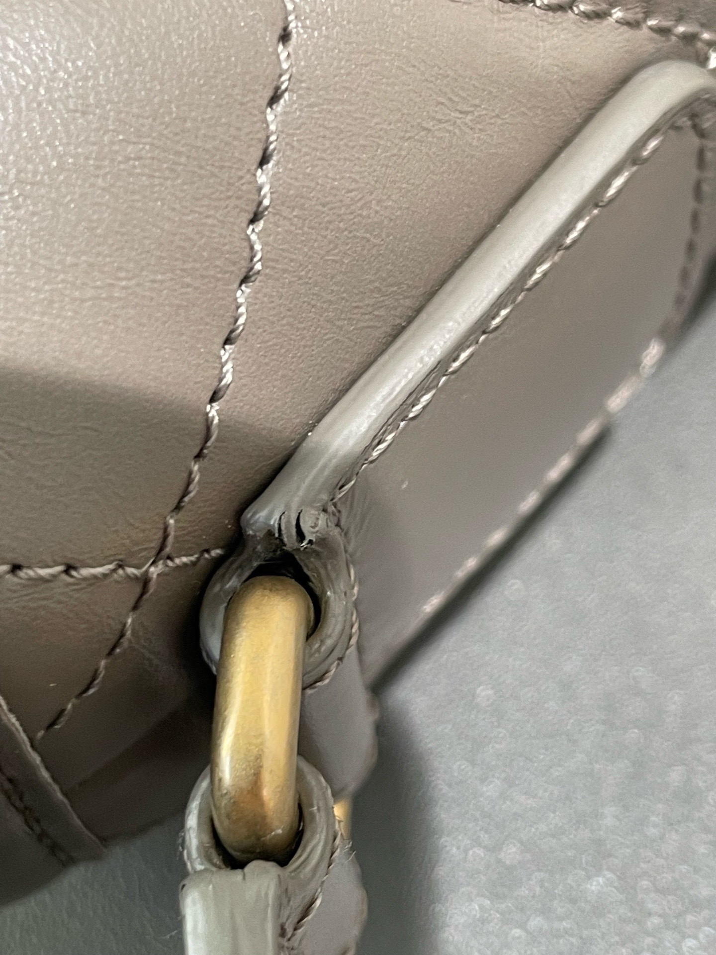 【預訂貨品】CHANEL 大象灰流浪包