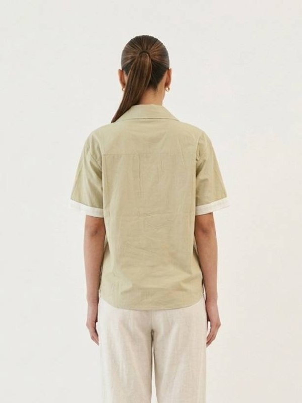 W119 - Pastel Button-Up