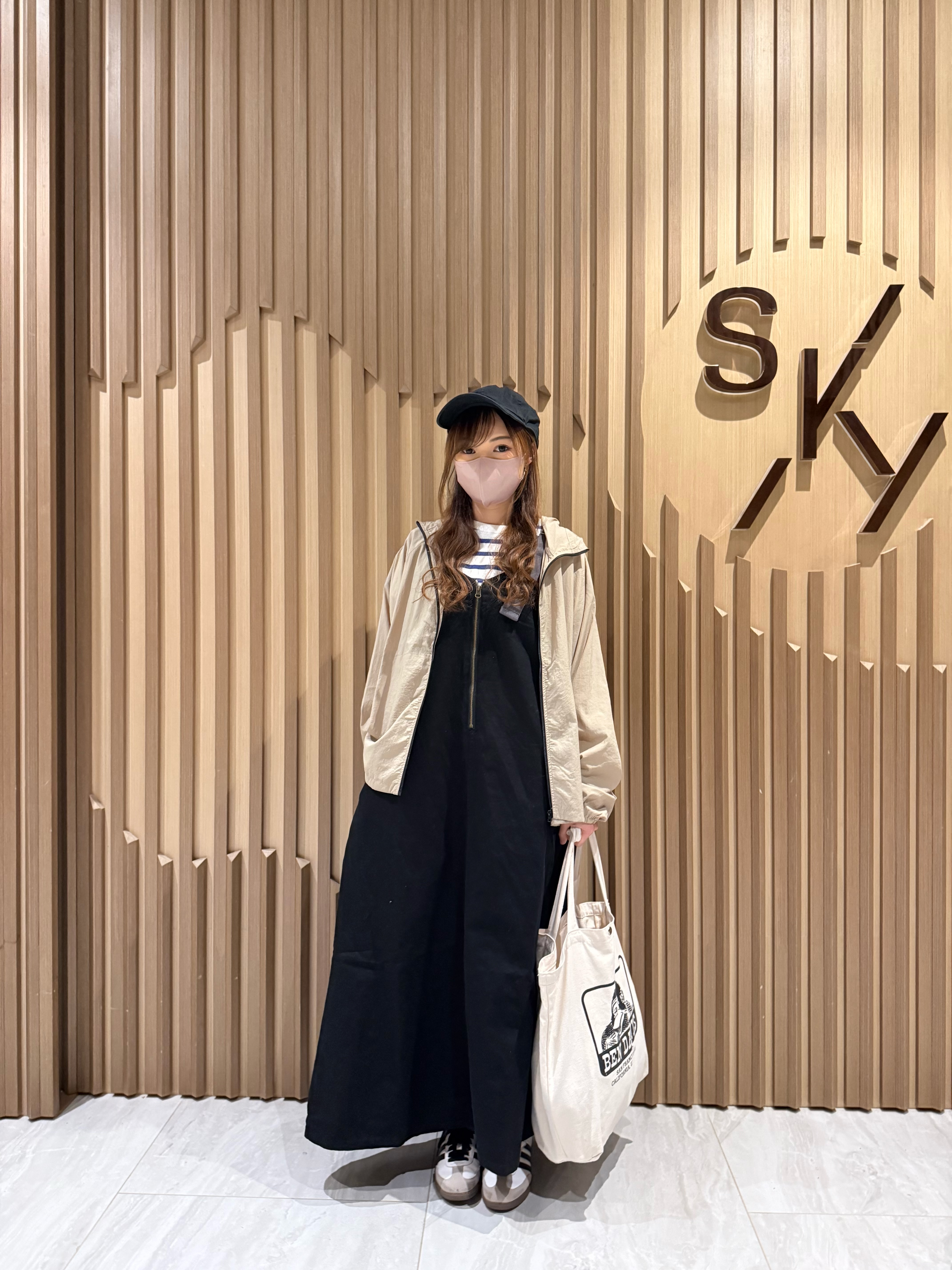 超薄連帽風褸（奶茶棕）