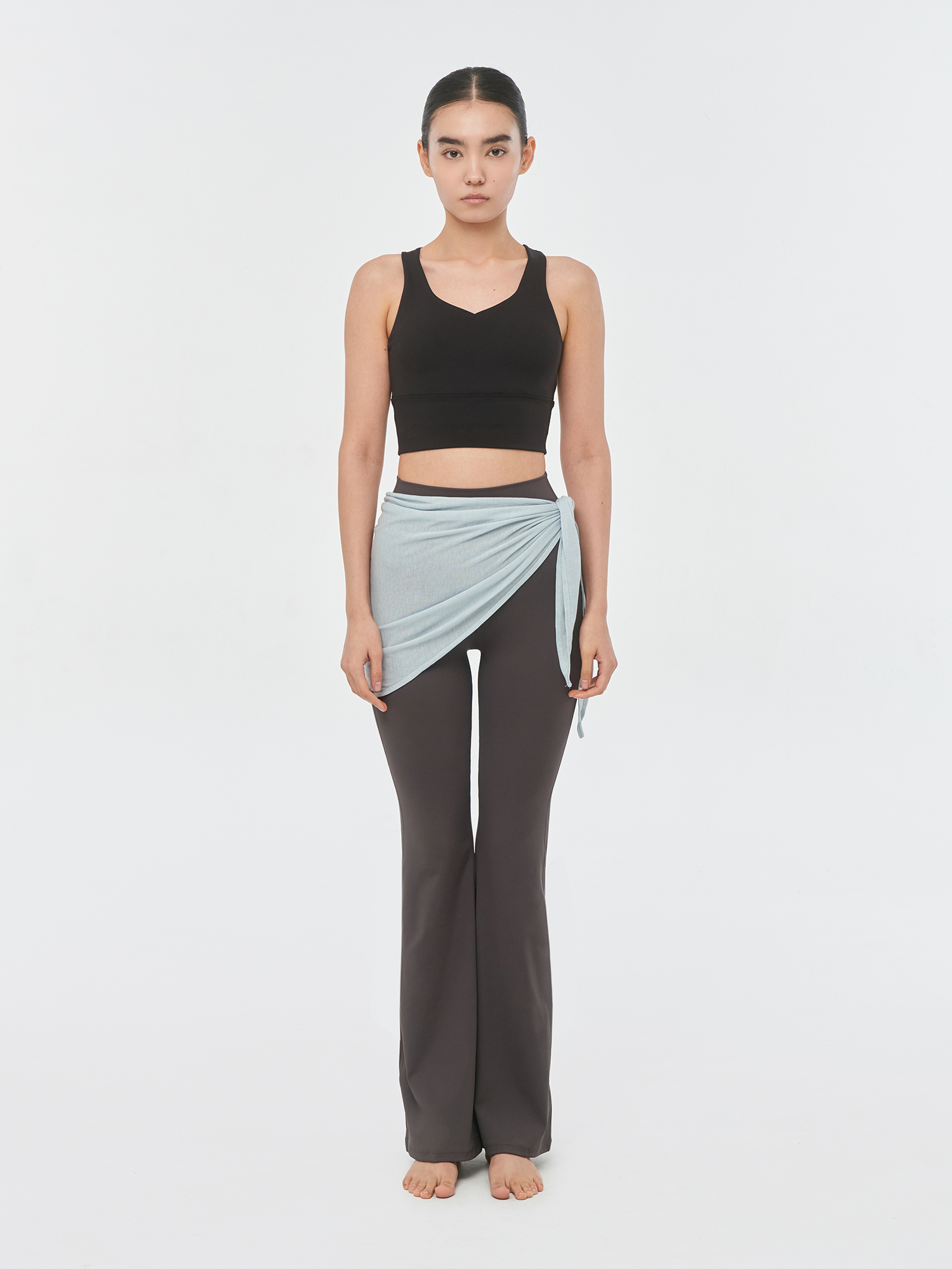 預購_Cut-off Sports Bra Top by Conch
