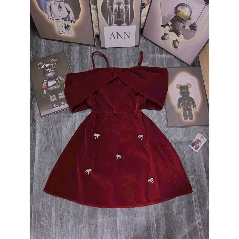 露肩蝴蝶結連身裙