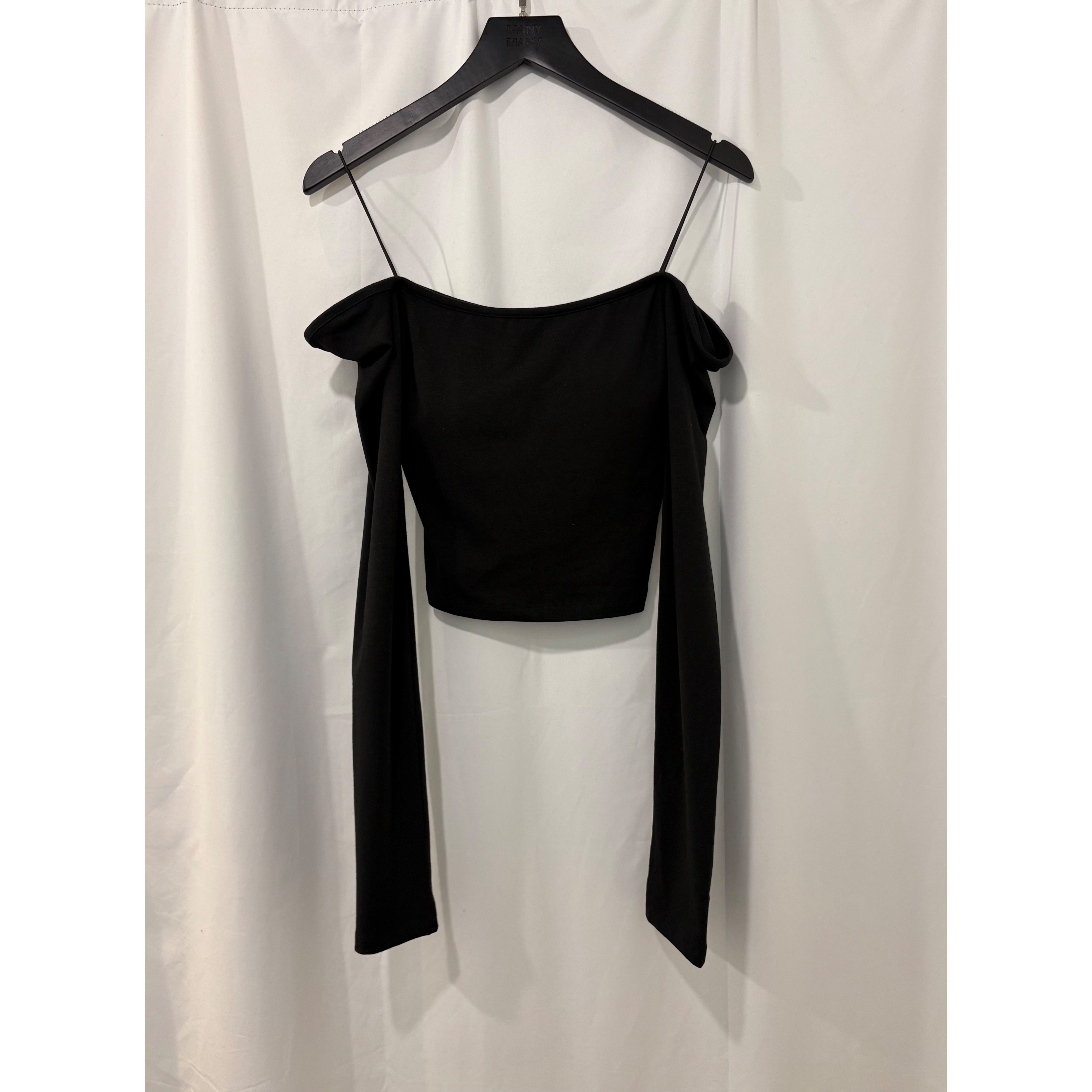 新品價3月26截🖤《O/S LS WITH PAD CROP》 2603P