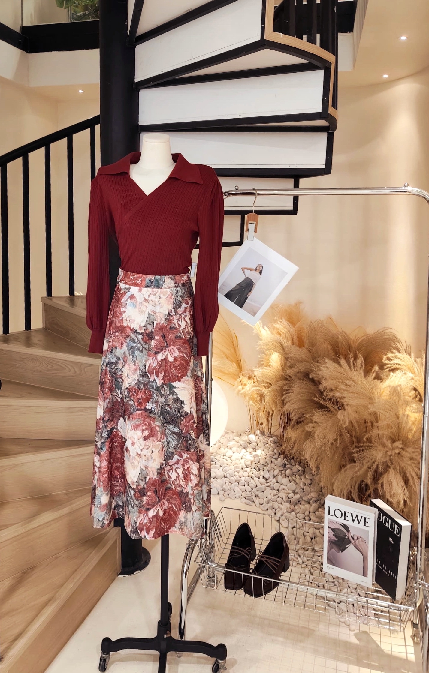 绑带上衣+油画长裙