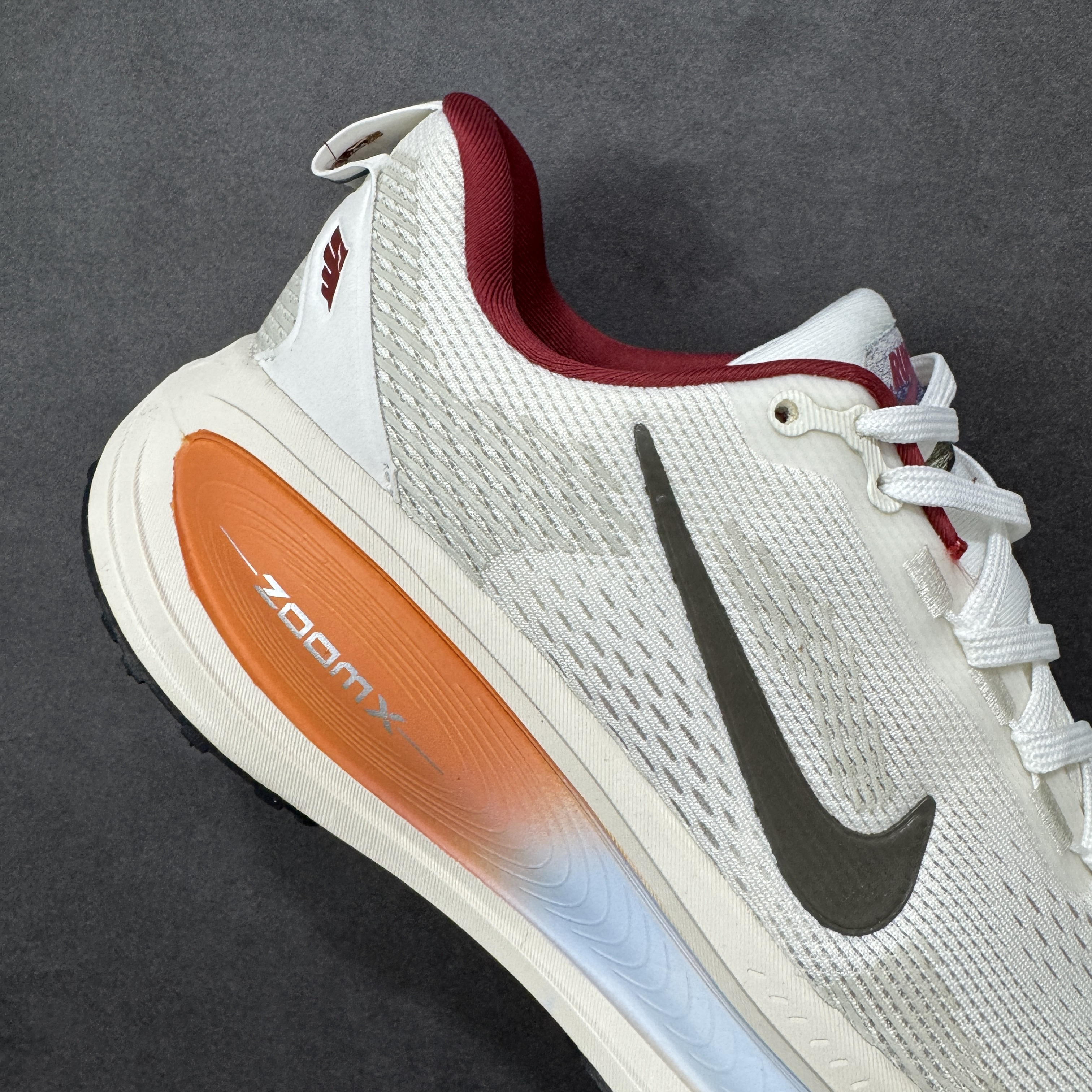 Nike Vomero 18Year of the Horse IQ1131-120