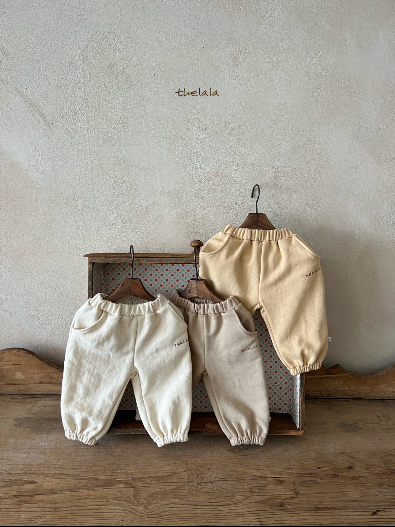 🌸預訂 韓國直送🌸🇰🇷THELALA六色標誌刺繡束腳運動褲