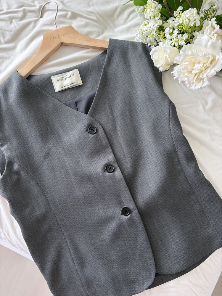 Signature Linen Blend Vest (Camel)
