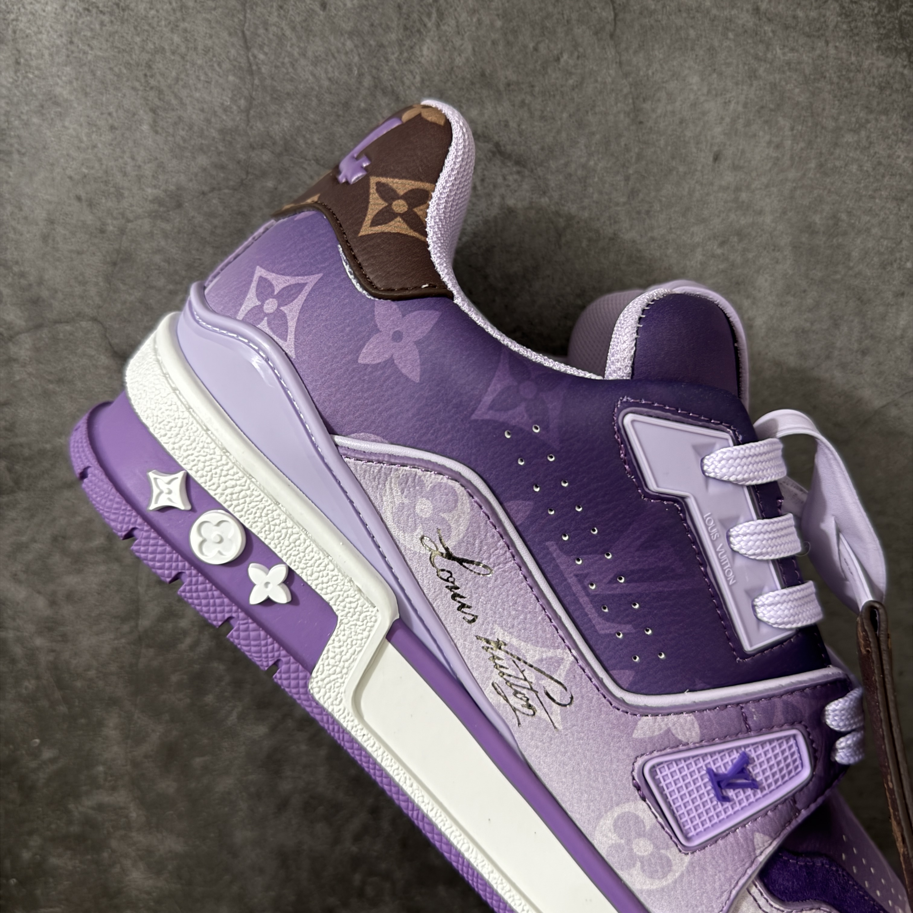  Louis Vuitton LV Trainer