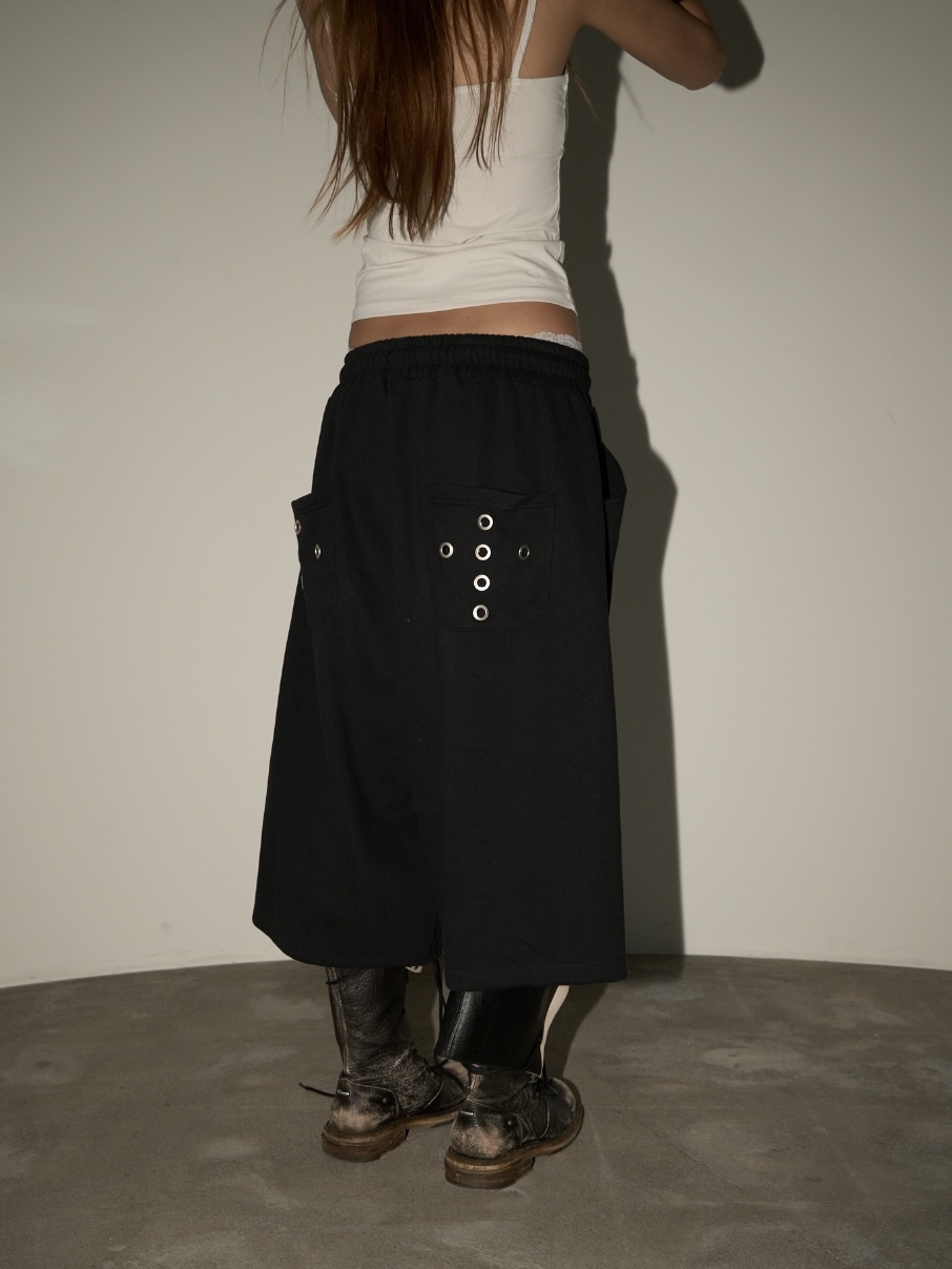 Back Pocket Eyelet Bermuda Pants