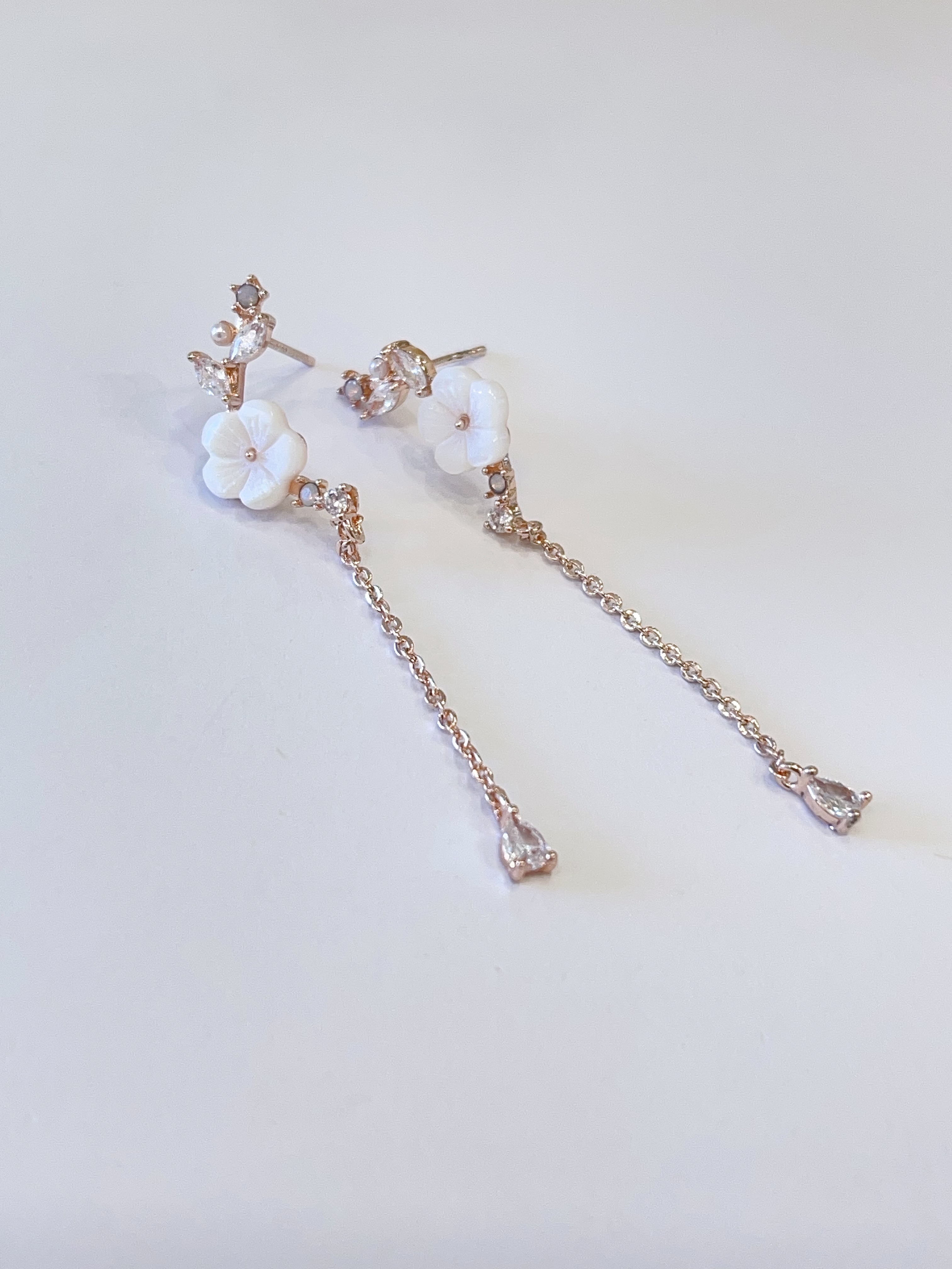 逛街必备温柔花花锆石流苏耳环