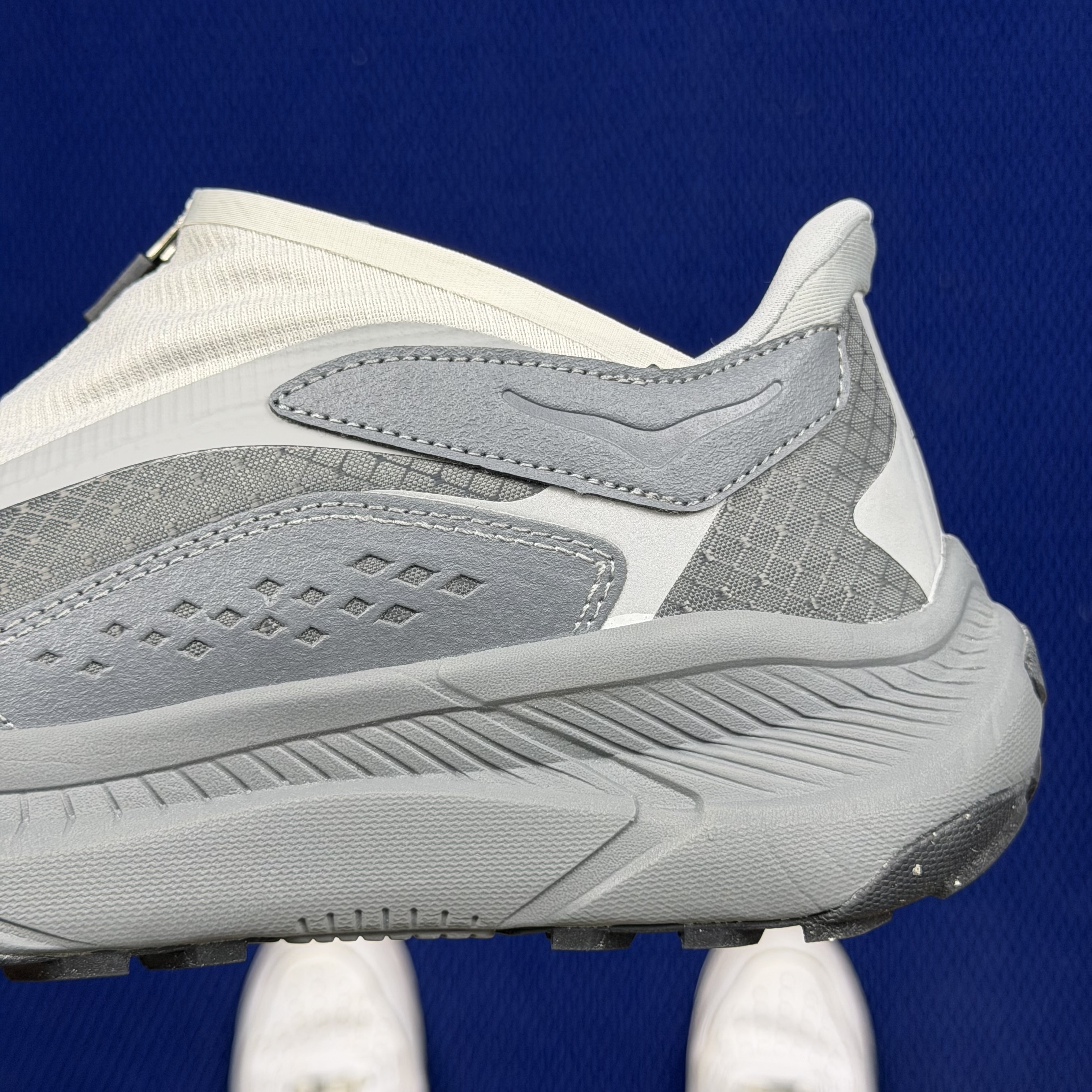 Hoka One One Project Transport