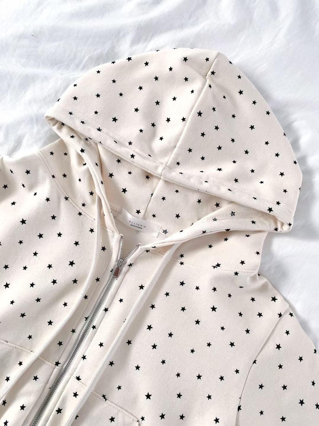 韓國星星jacket 短褲套裝 如買一套需拍兩件（jacket+ pants ）