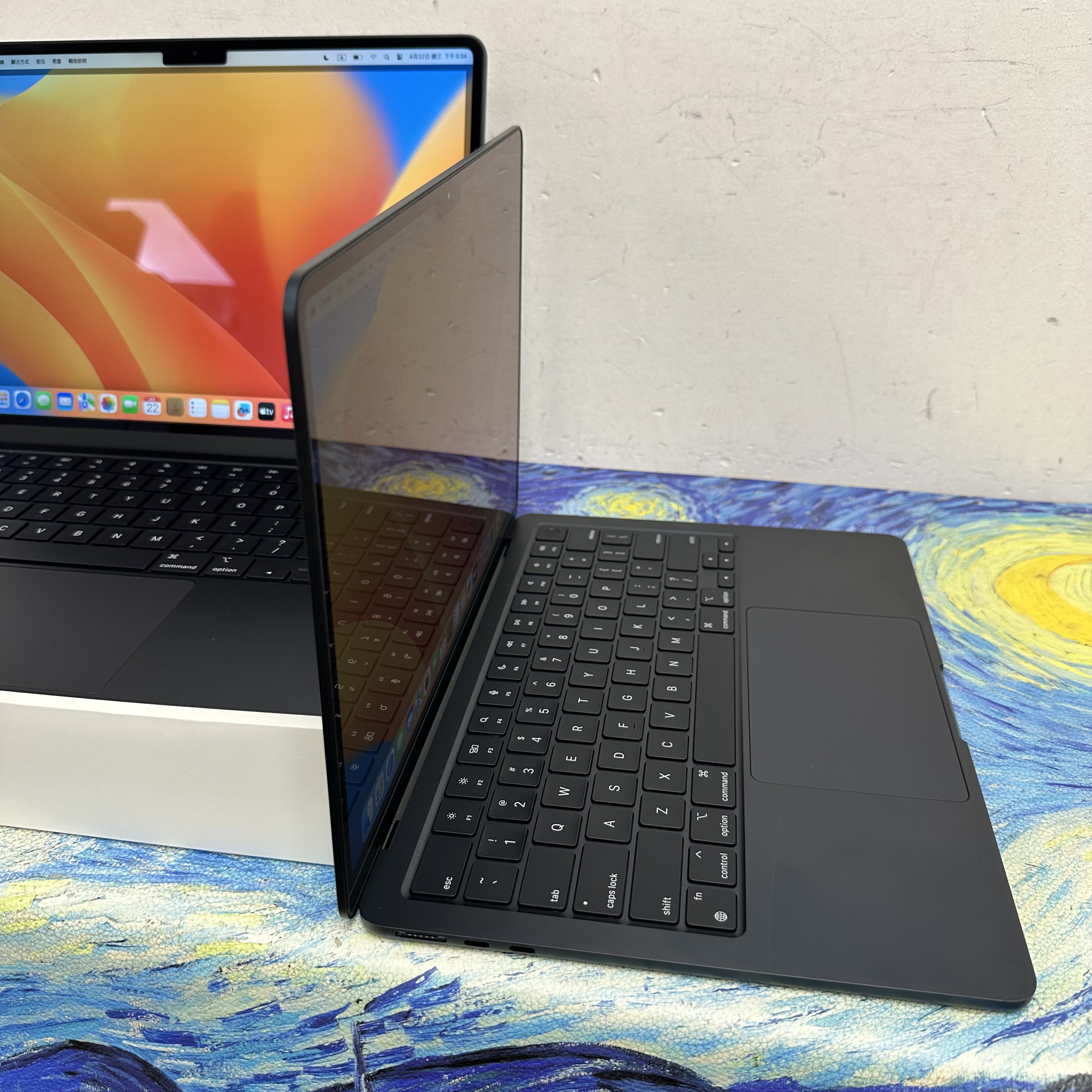 APPLE  MacBook Air M2 2023 M2 CPU/8GB Ram/512GB SSD/8核心GPU/Liquid Retina Mon/13.6吋/ 藍色/ Gaming Laptop / Notebook/ PC / Laptop / MacbookAir / MacBook Pro / MacBookPro /勁靚機