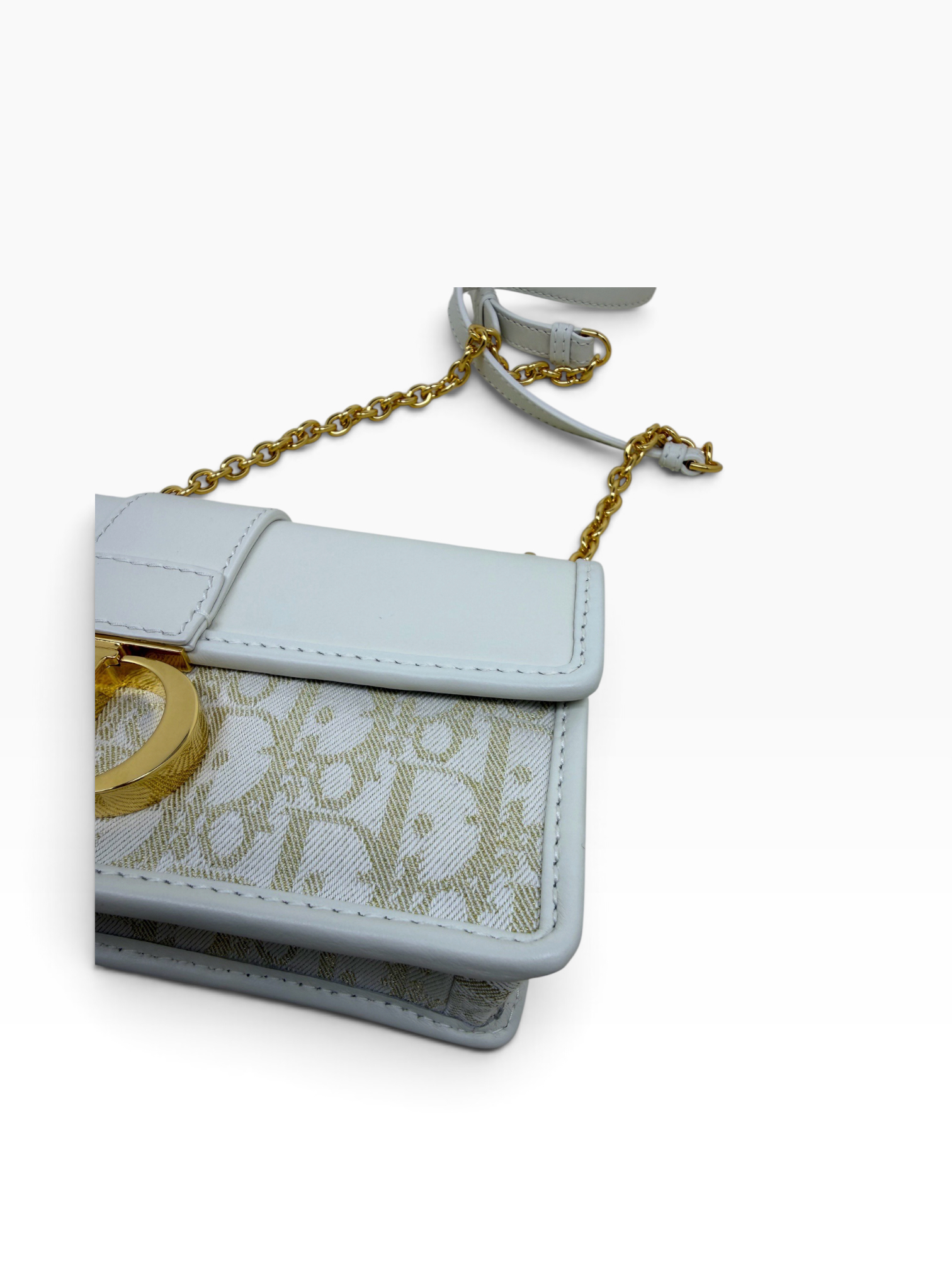 Pre owned Dior 30 Montaigne East-West K08171