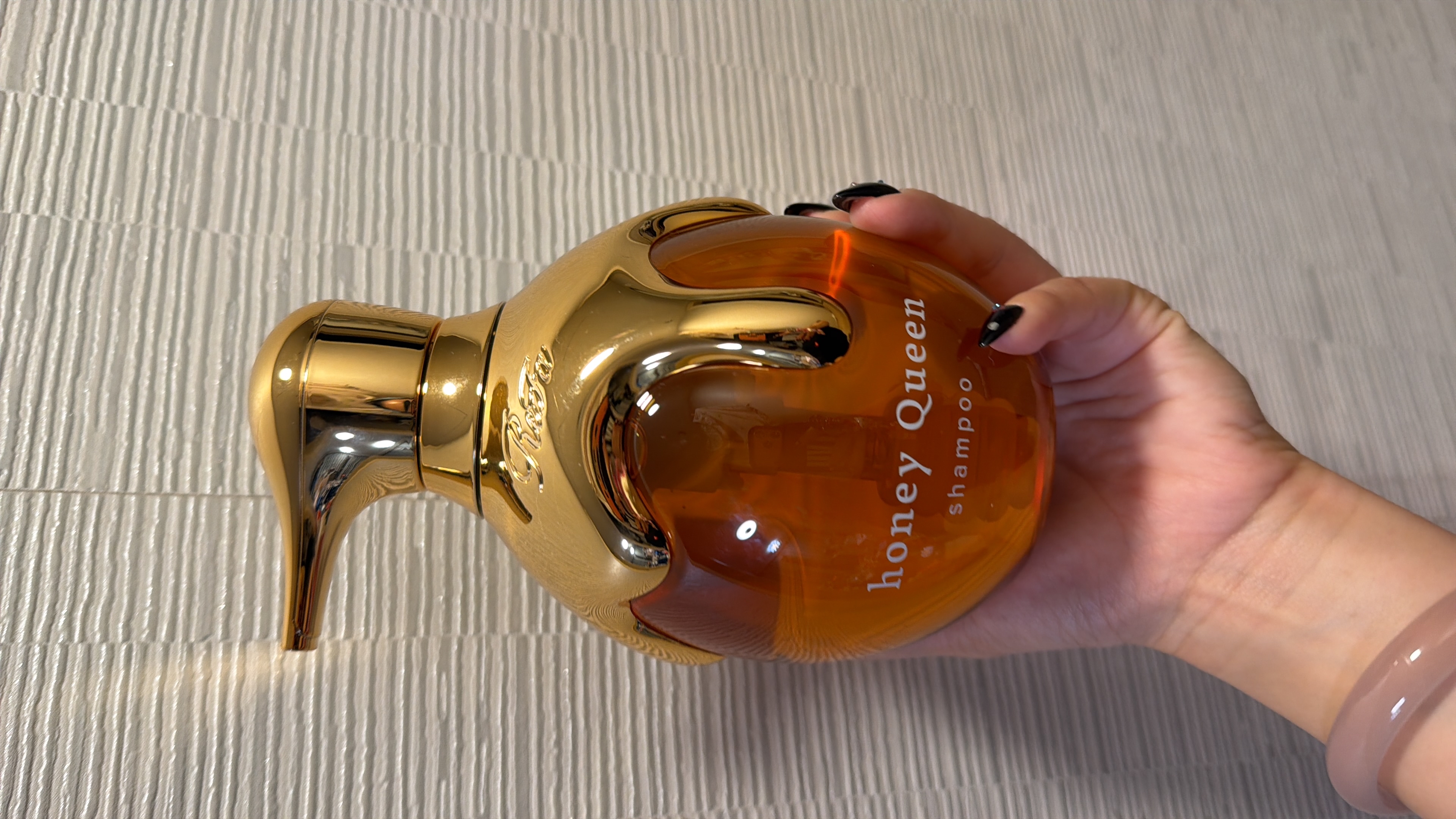 日本REFA  HONEY QUEEN HAIR CARE SERIES 全新蜂皇漿洗護系列Shampoo洗頭水 500ml 