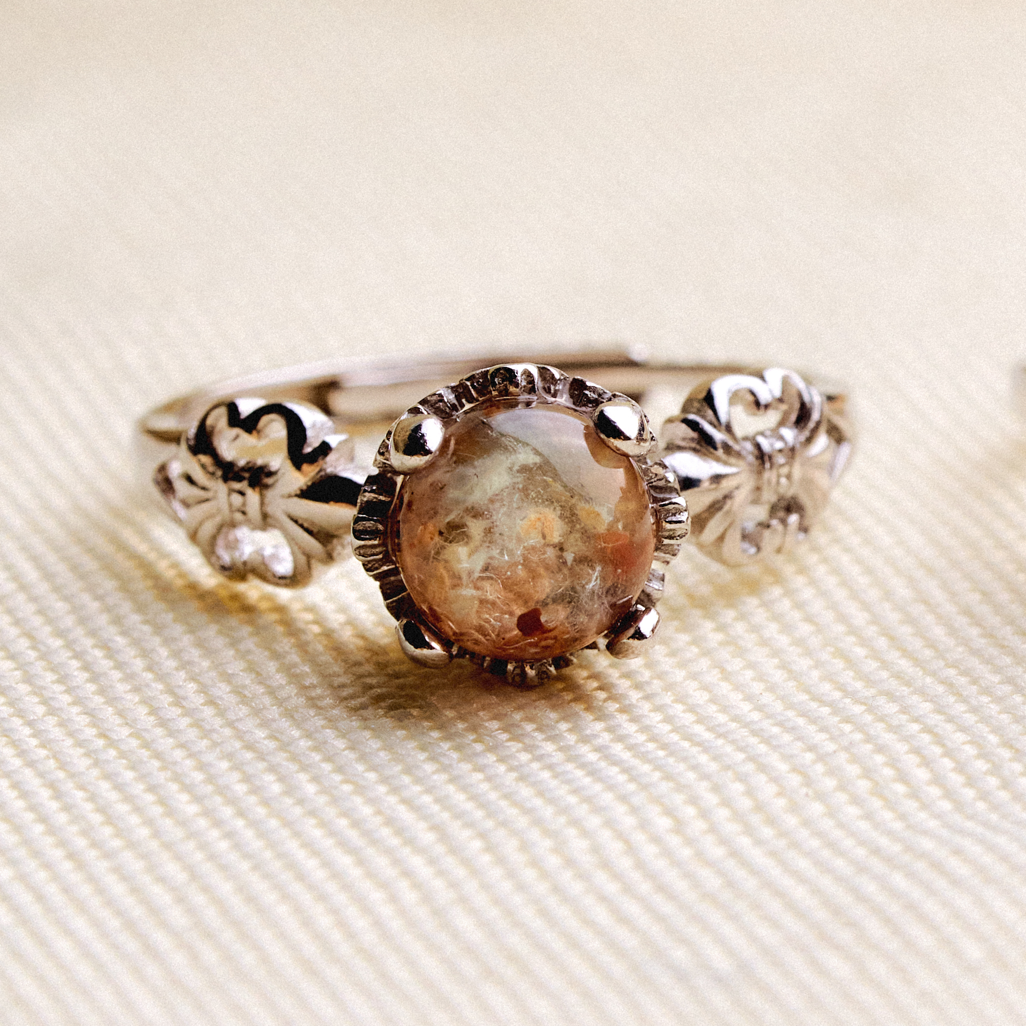 Macaroon Mood Ring