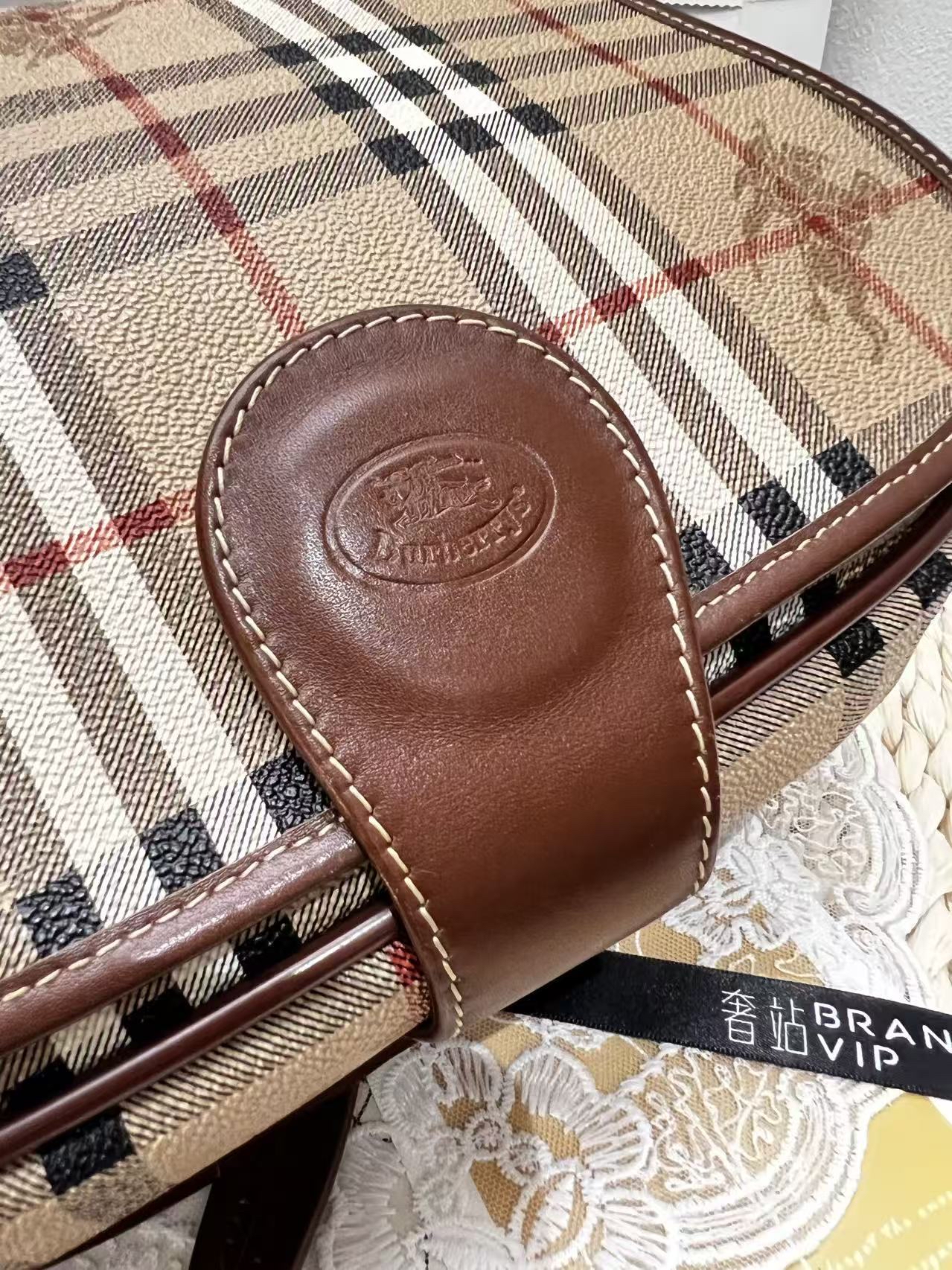 Burberrys Vintage Nova Check Saddle Bag