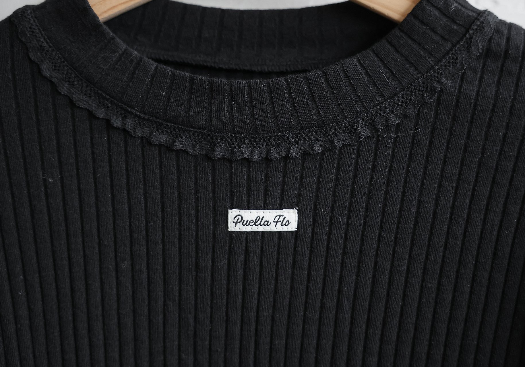 Flo | Moel T