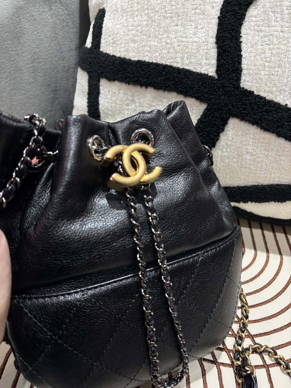 CHANEL Small Gabrielle bucket chain Shoulder Bag 黑色魚子醬牛皮cc 調節扣肩背包100%Authentic, 98%new ✅card ✅dust bag ✅box 