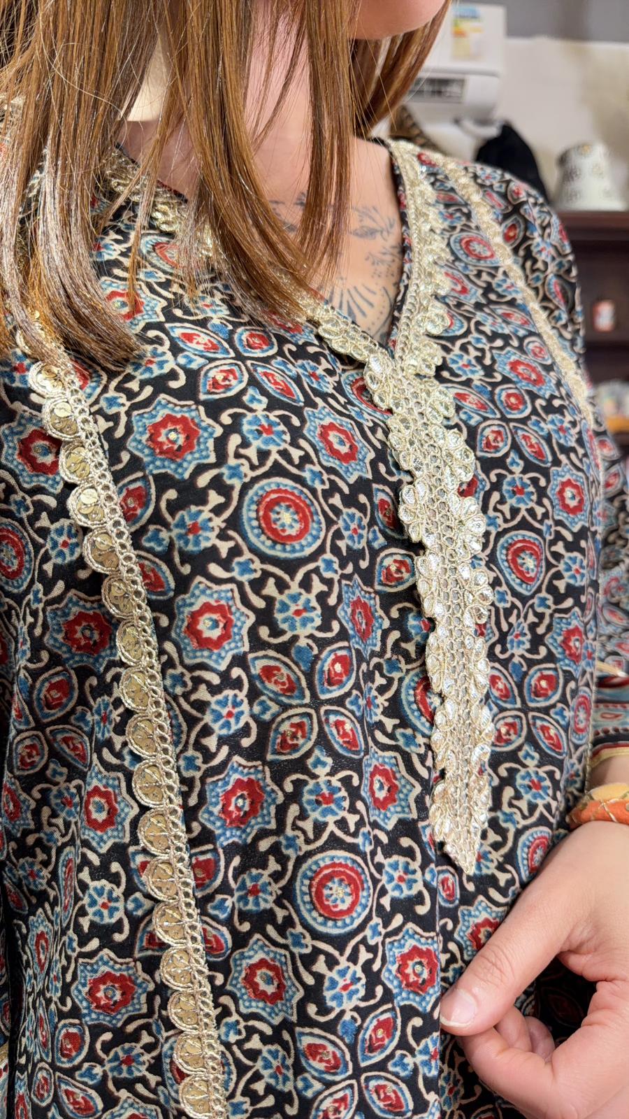 2526 Blue Black Traditional Mandala Pattern Kurta