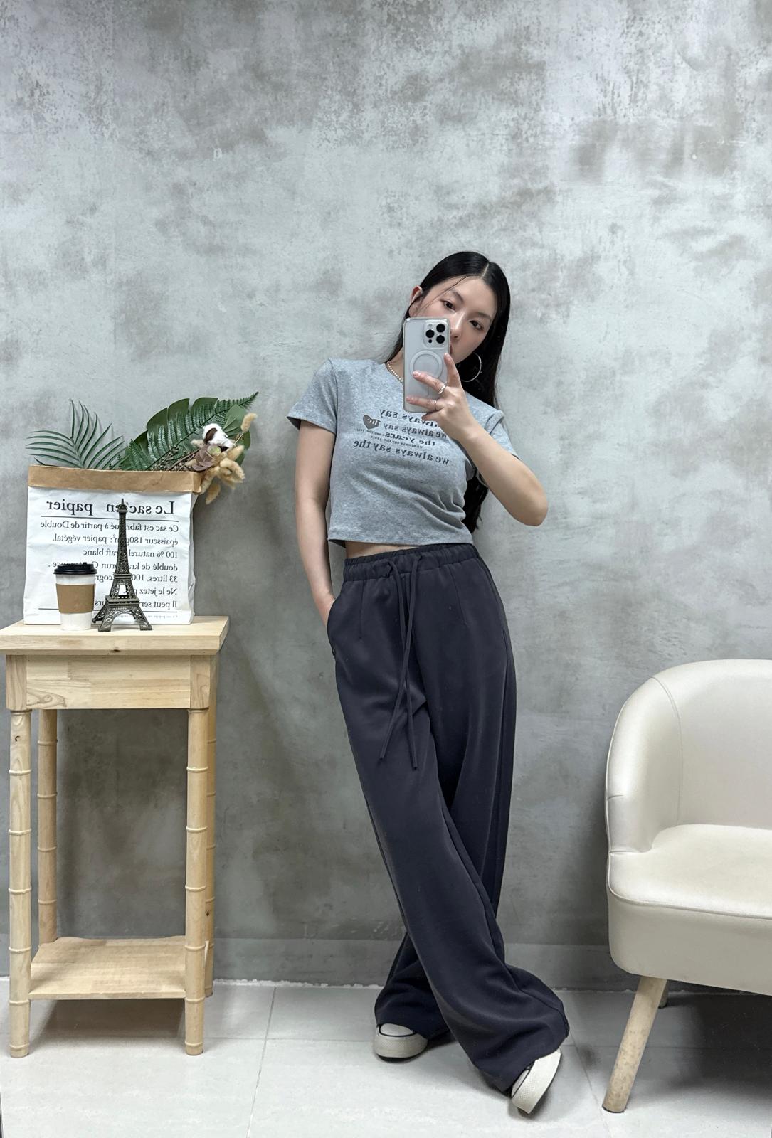 D13 細英文字短Tee