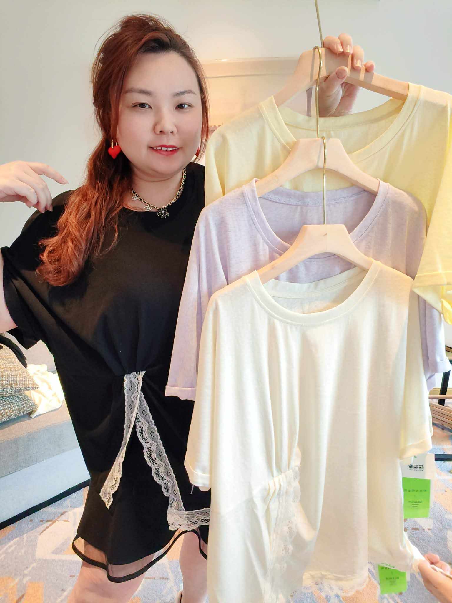 YCG09 26060 蕾丝车边不规则上衣