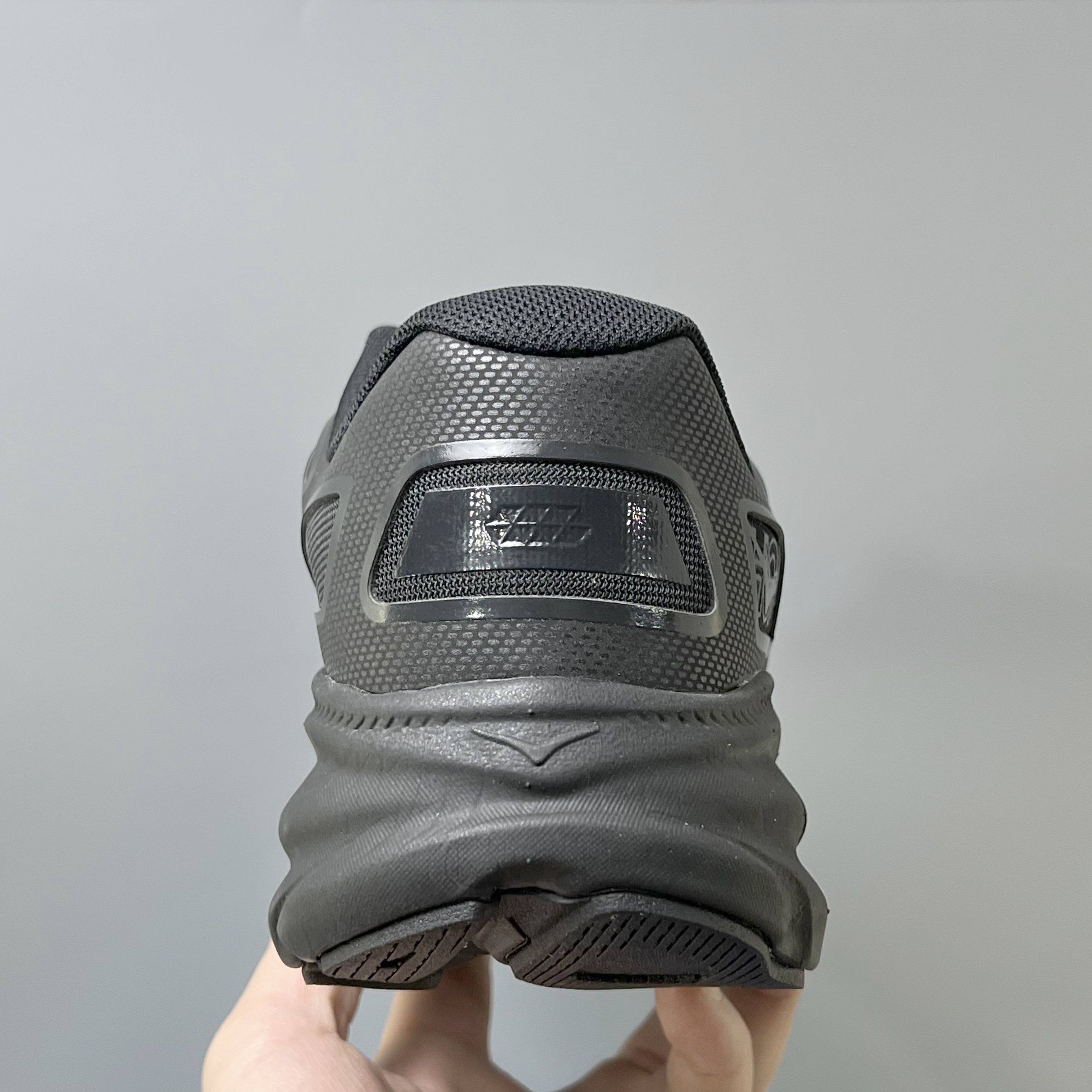 HOKA ONE ONE Clifton One9