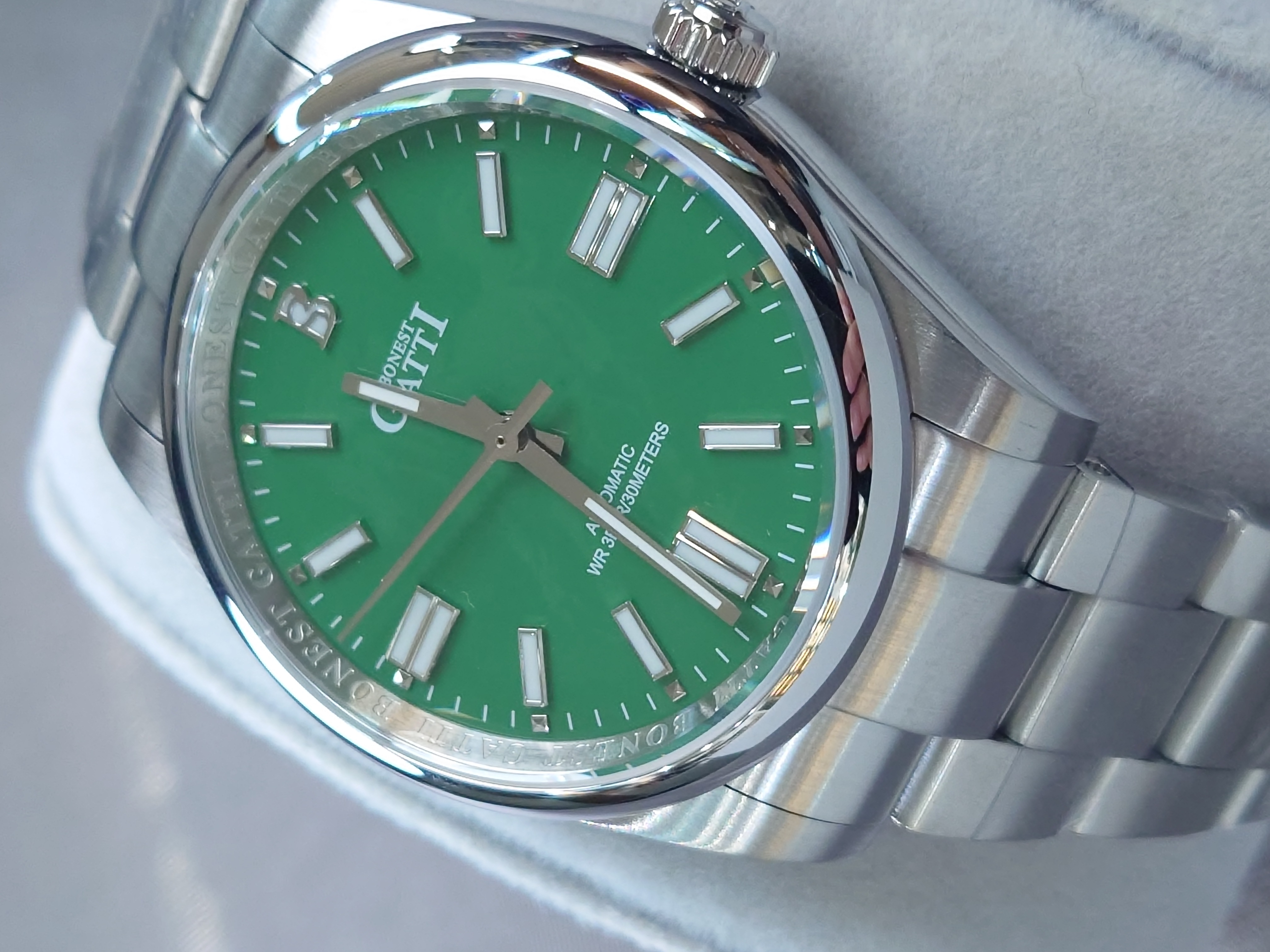 Bonest Gatti 隱藏錶面馬年特別版動錶 BG8015-S3 綠