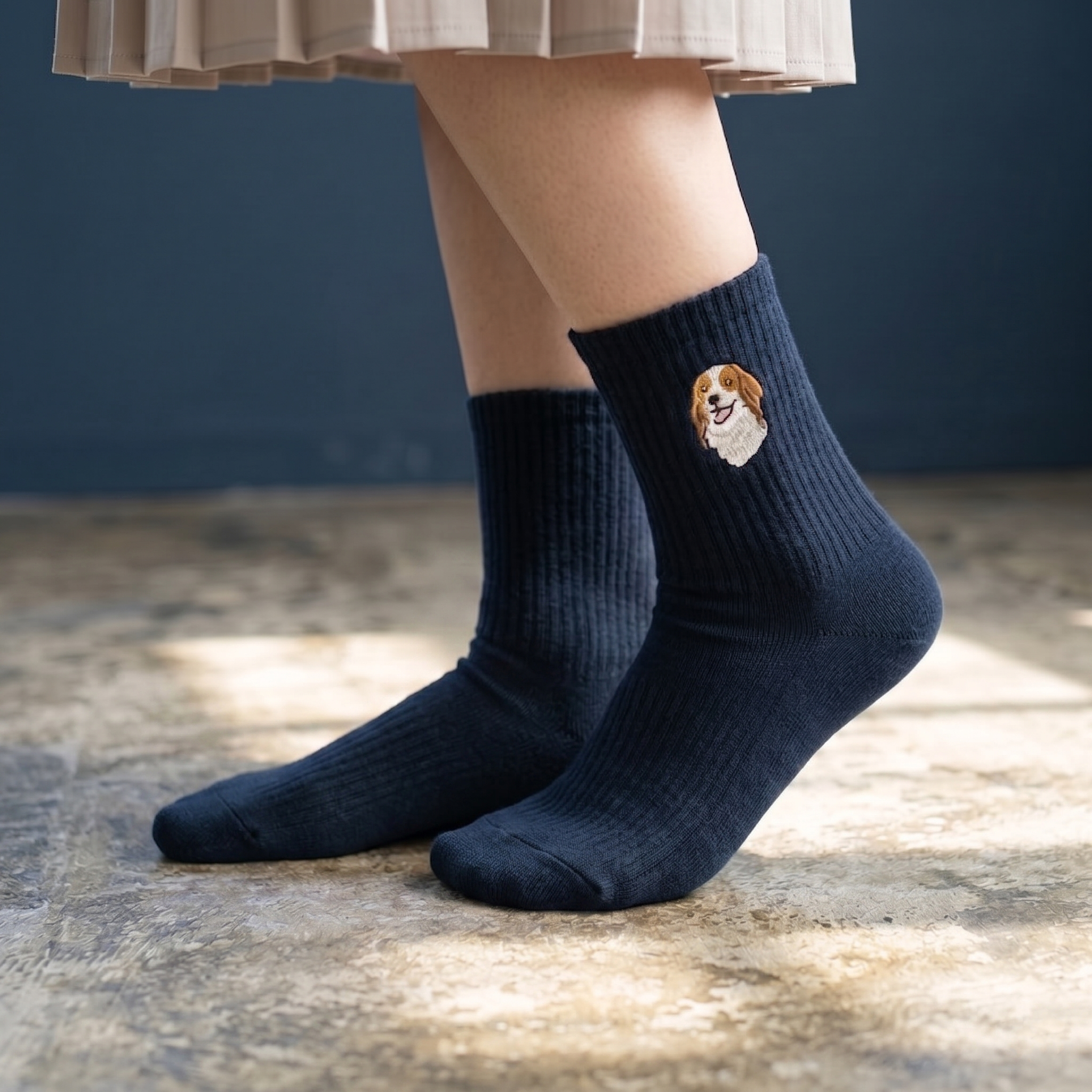 STREAM - 刺繍襪子 (黑色小獵犬款)