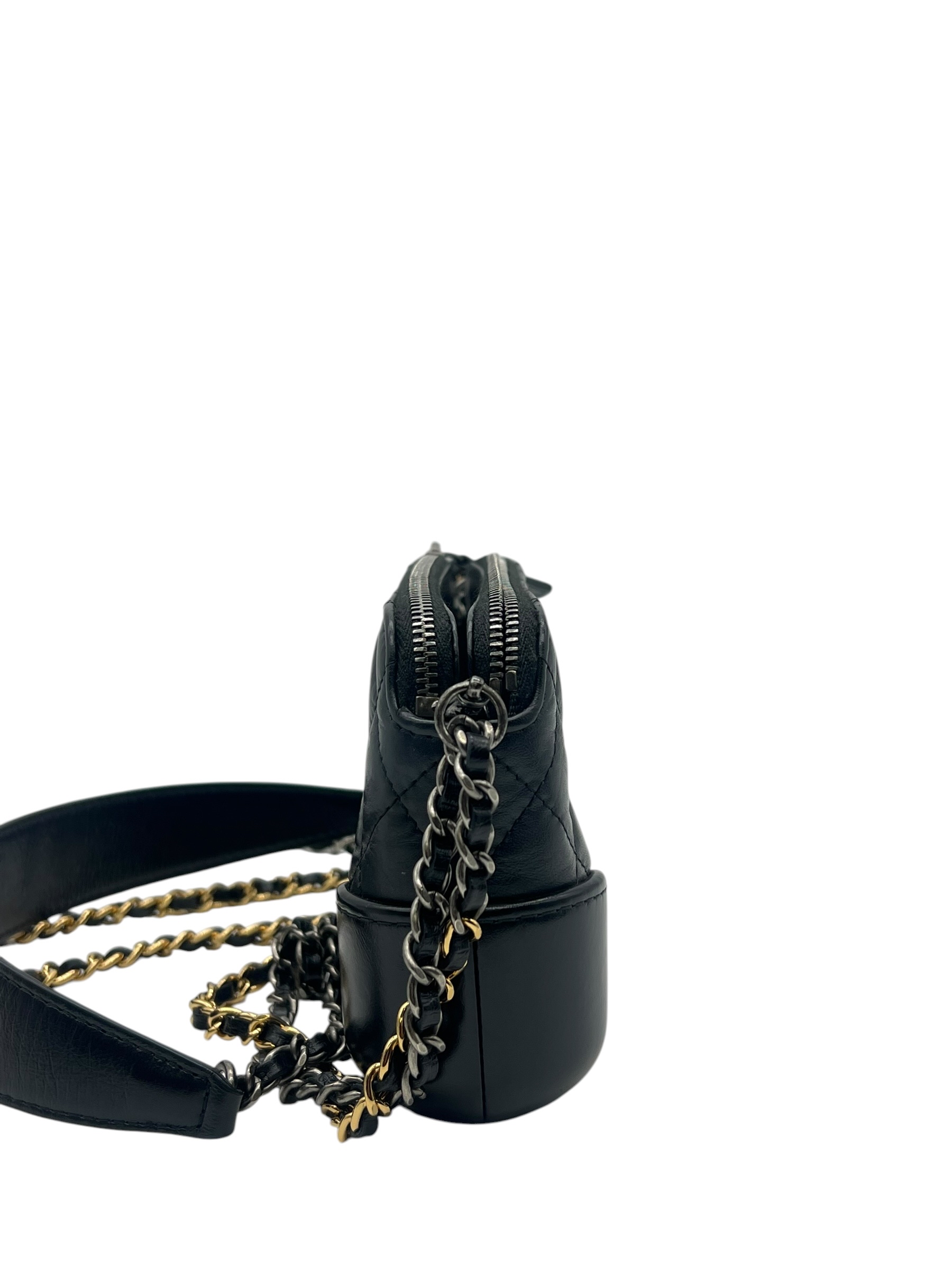 Pre-Owned CHANEL Gabrielle WOC Wallet On Chain Shoulder Bag / Product Code: 26061005