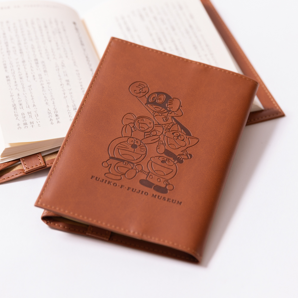 [訂購] 多啦A夢書籤 皮革書套