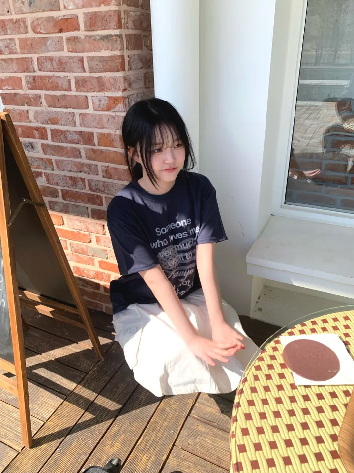 Oversized Retro Heart Graphic Top