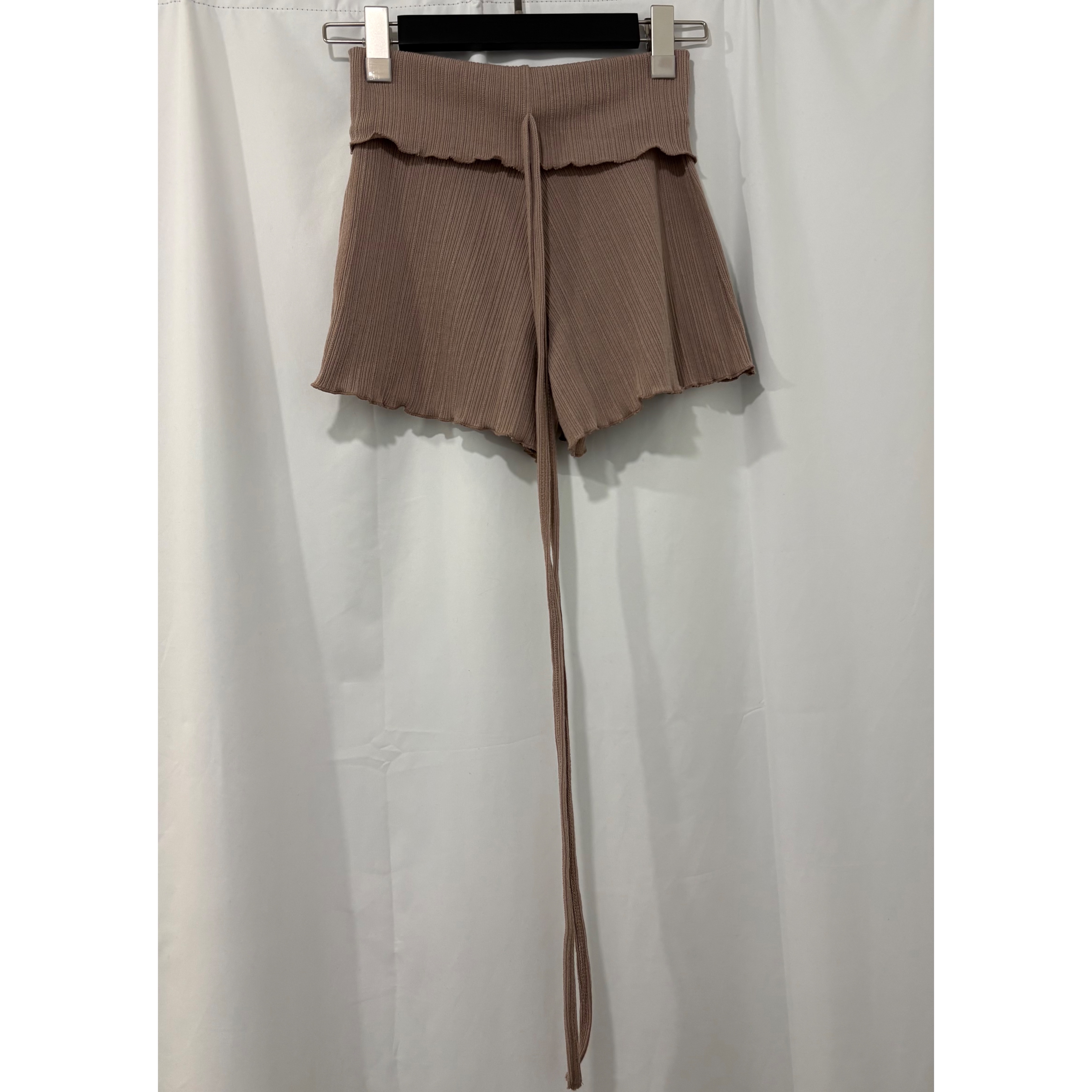 新品價5月22截💙2605S《PINSTRIPE TIE-WAIST SHORTS》