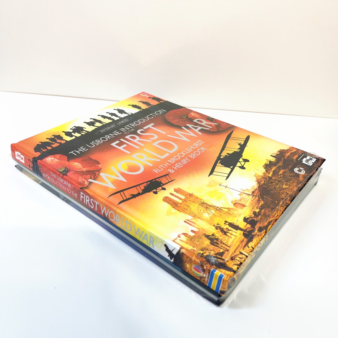 THE USBORNE INTRODUCTION TO THE FIRST WORLD WAR ， SECOND WORLD WAR 第一次、第二次世界大戰  2冊 精裝大開 U48 