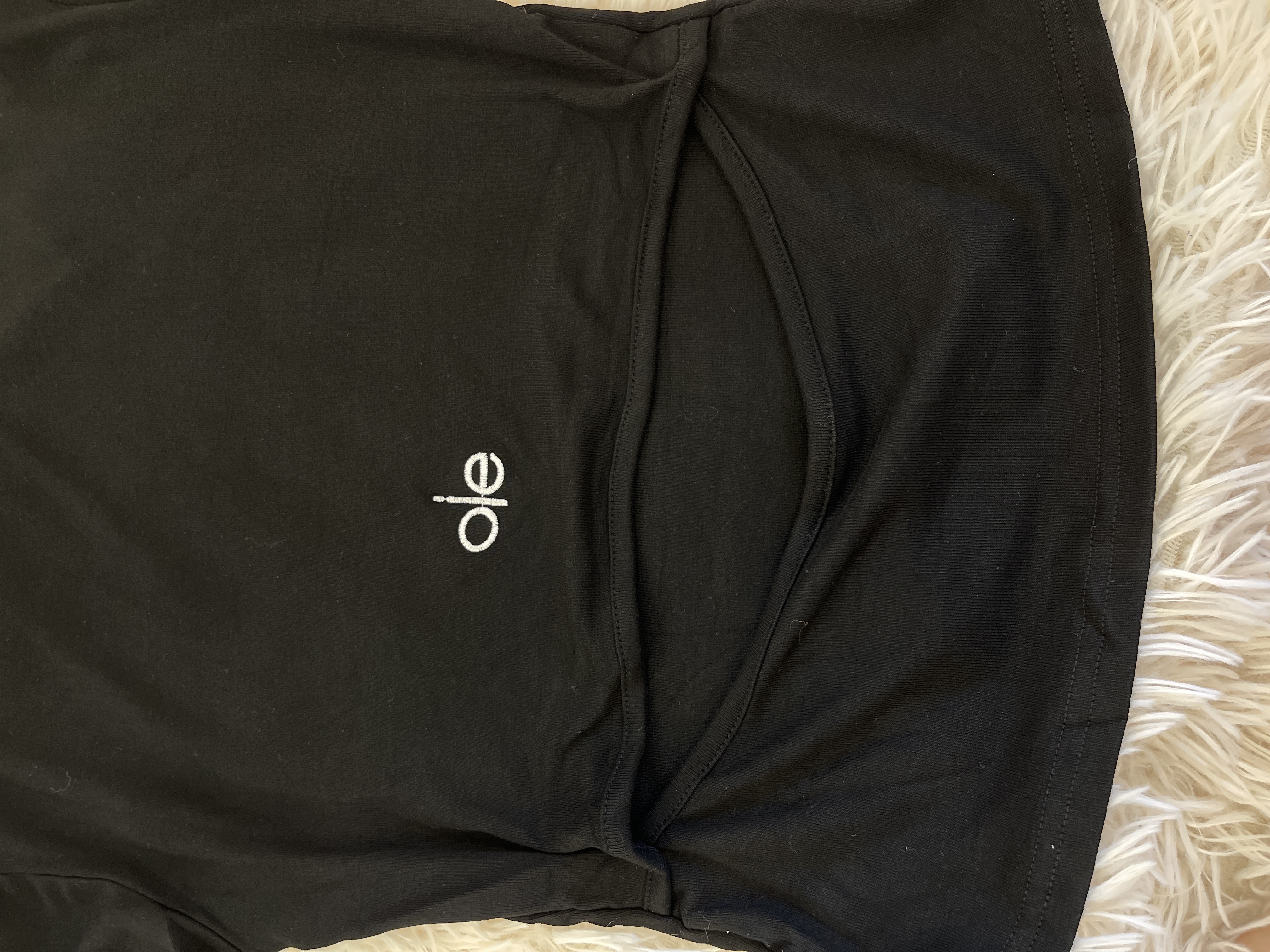 oie露腰修身上衣